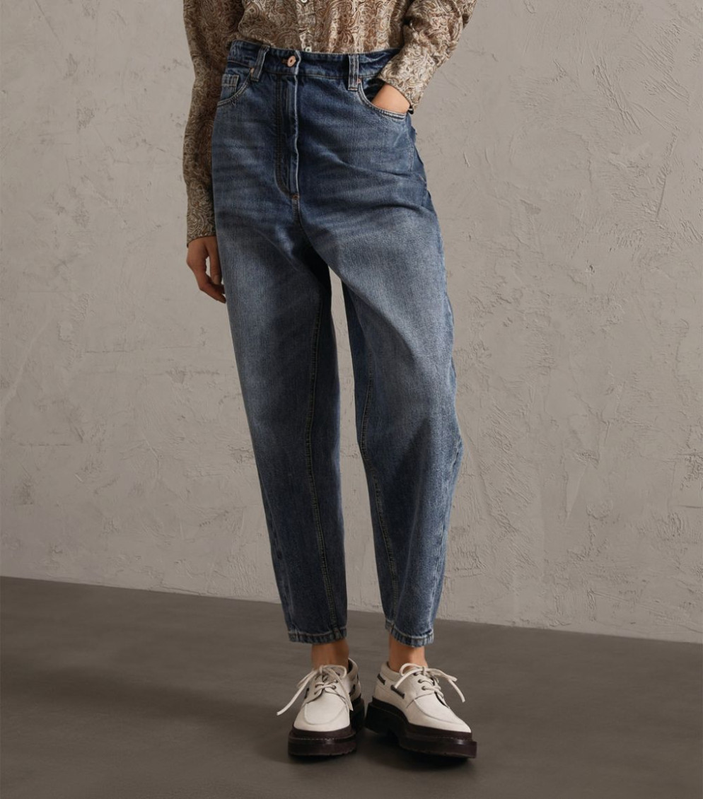 High-waist Tapered Jeans