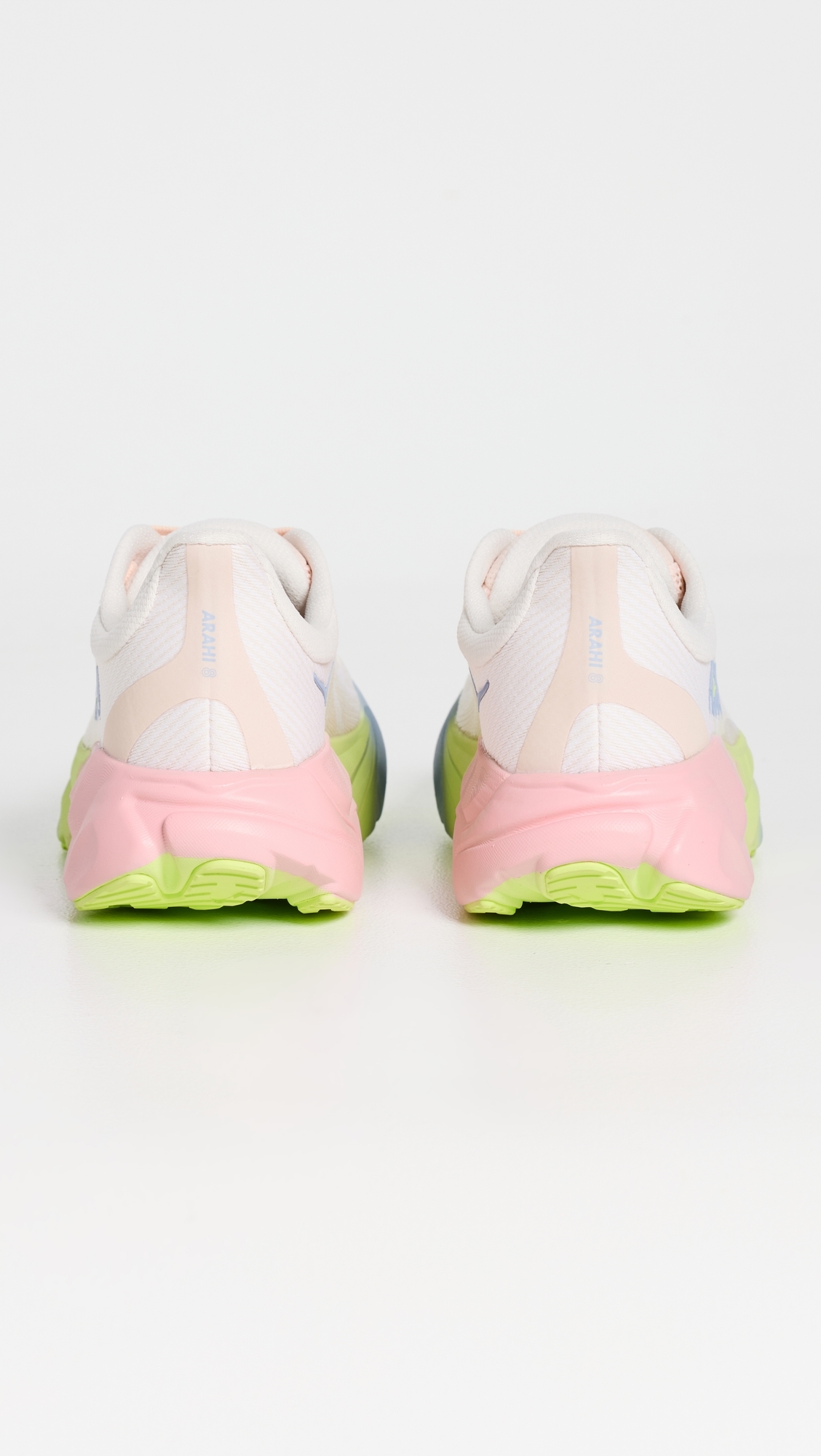 Arahi 8 Sneakers Alabaster/Tangerine Glow