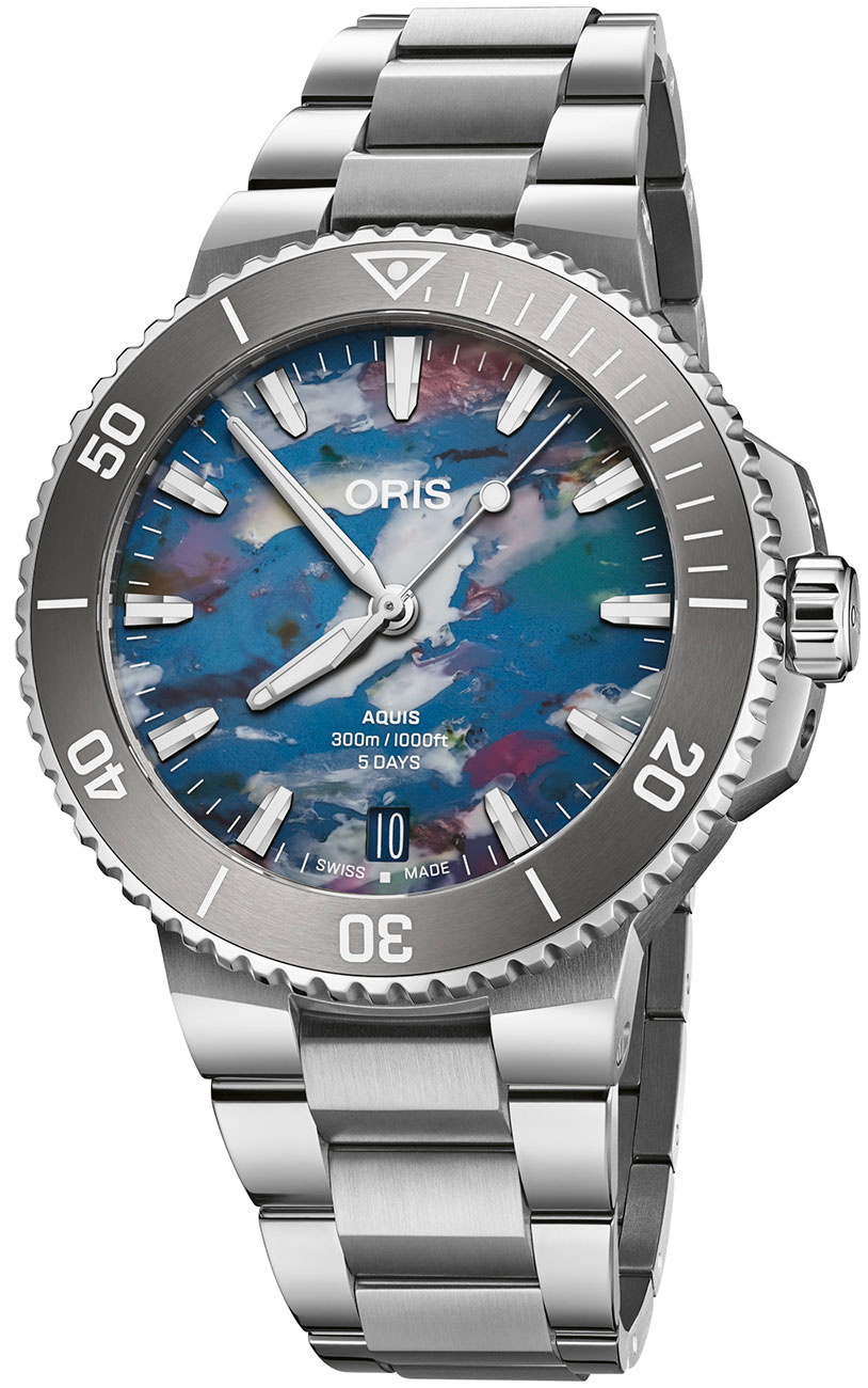 Aquis Date Upcycle Calibre 400 Watch 43.5mm with Multi-Color Dial