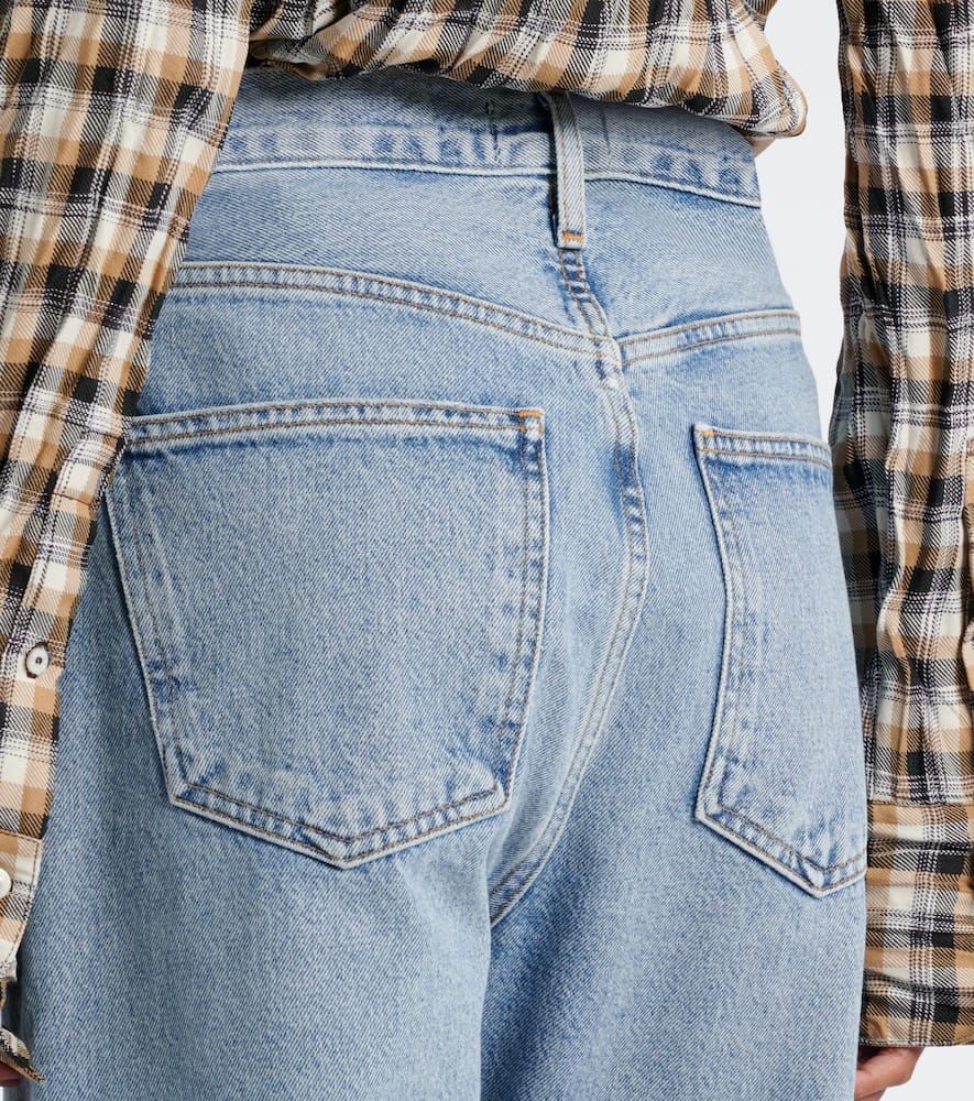 ‘90s mid-rise straight jeans