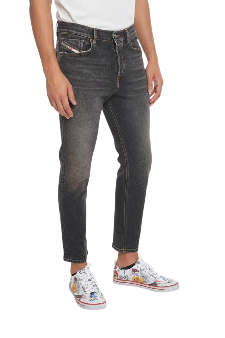 Embroidered-logo 2005 jeans