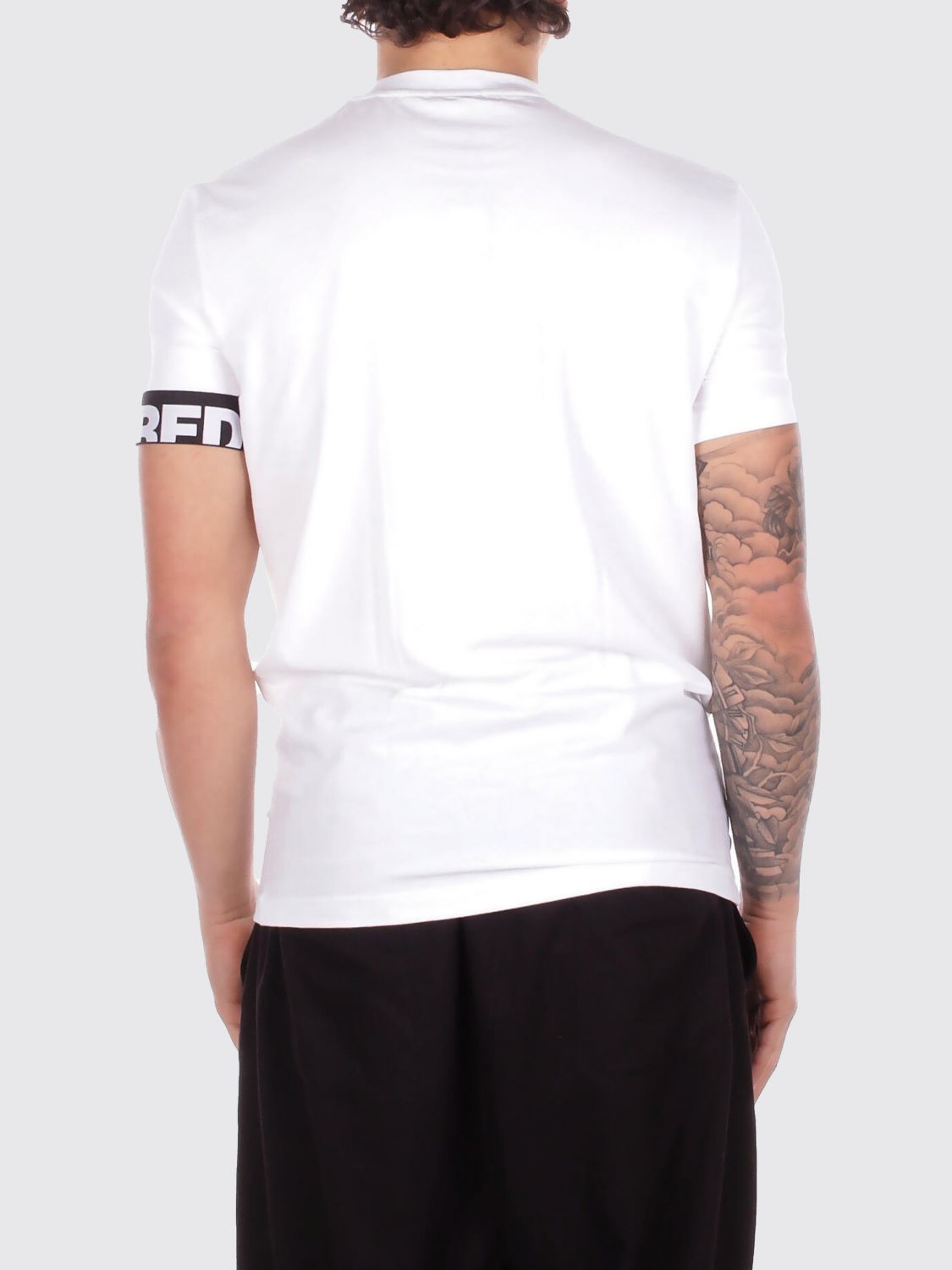 T-Shirt Men color White