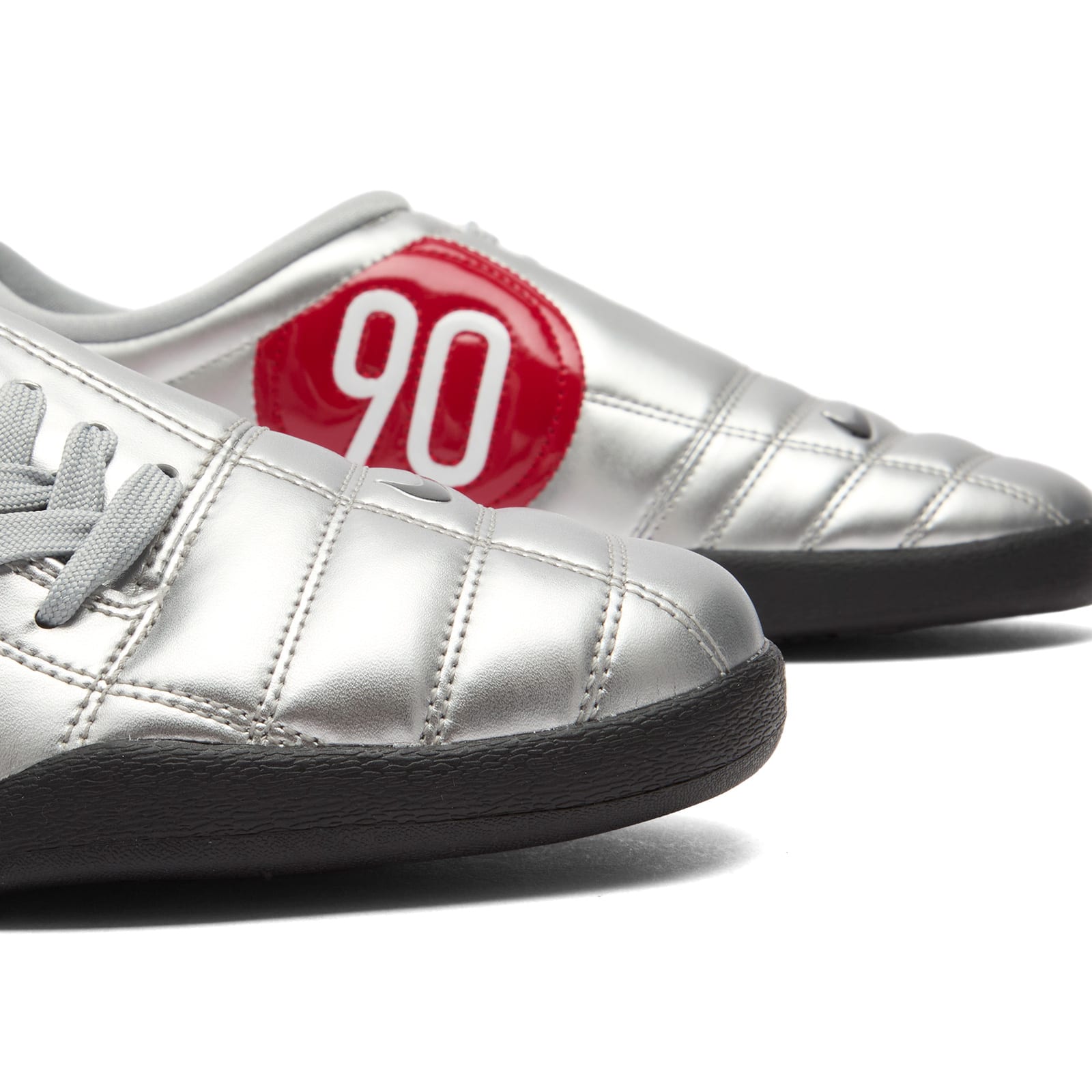 Women s Total 90 Sneakers Silver / University Red