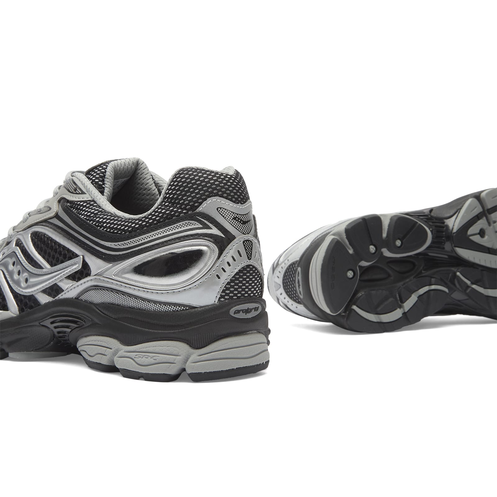 Men's Progrid Omni 9 Sneaker in Black/Silver