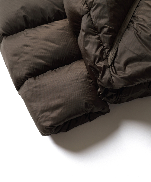 LIGHT PUFFER DOWN JACKET