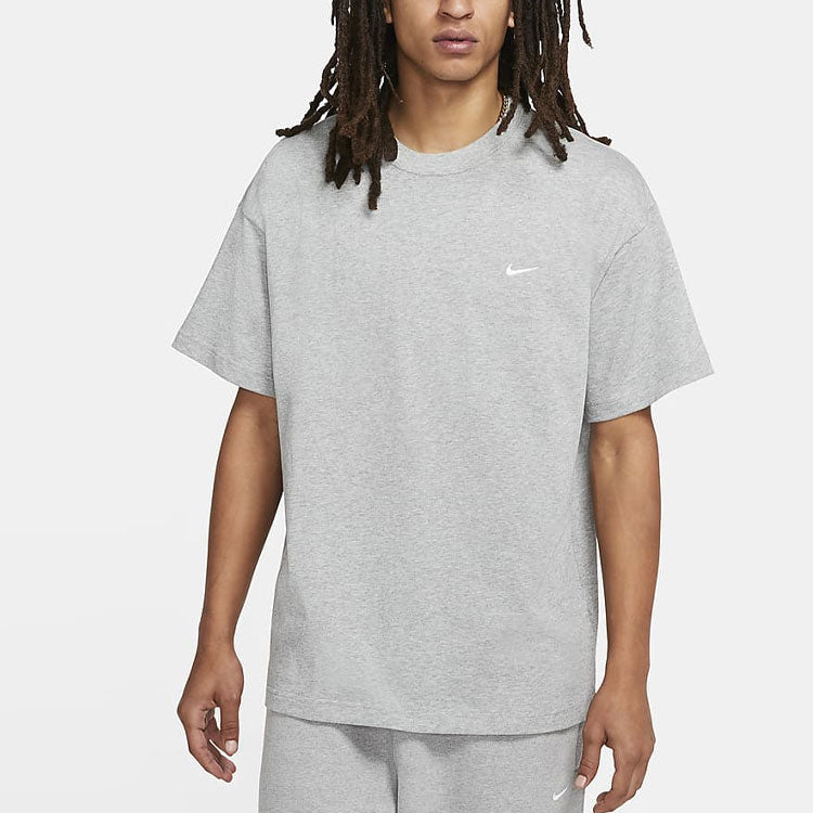 Solo Swoosh Small Label Logo Solid Color Sports Round Neck Short Sleeve Gray