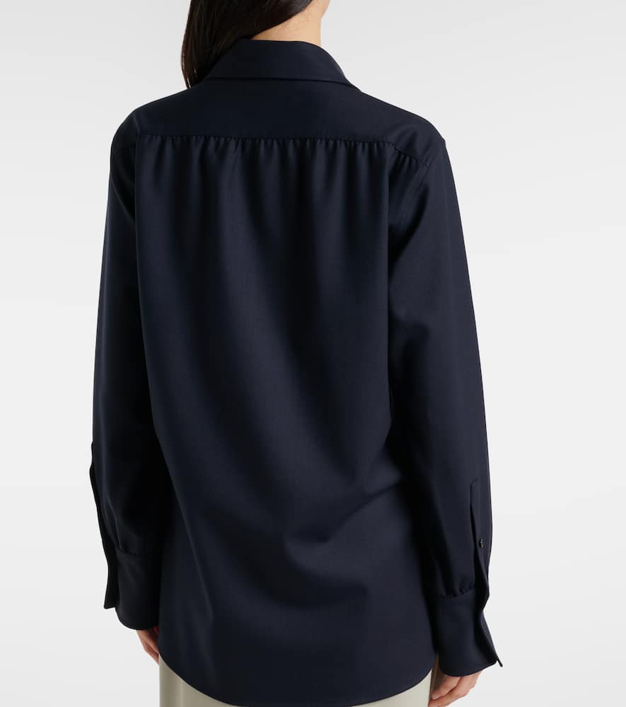 Oversized shirt