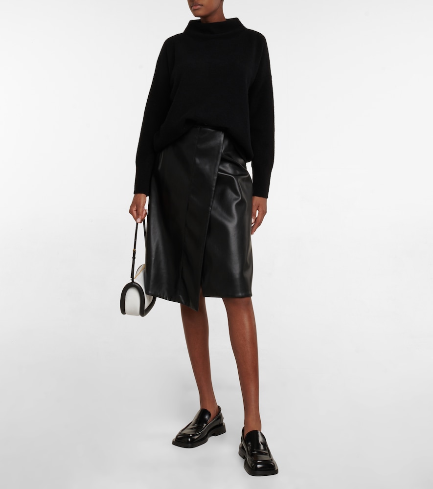 Cashmere sweater