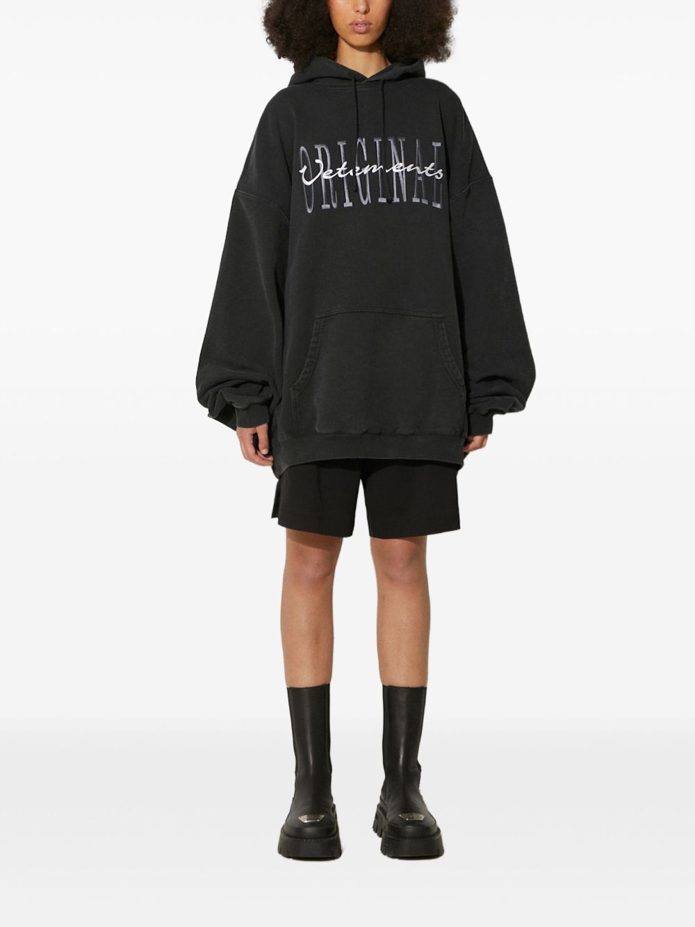 Logo-embroidered hoodie - Black