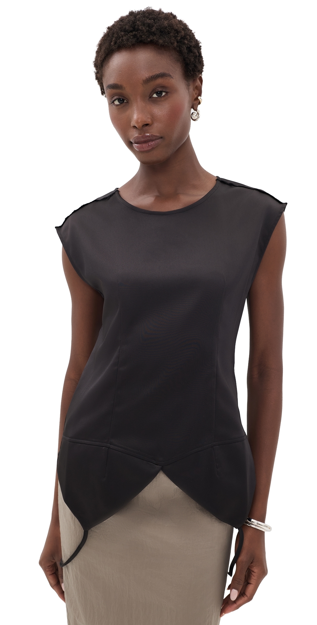 Sleeveless Satin Top with Bottom V Slit Nero