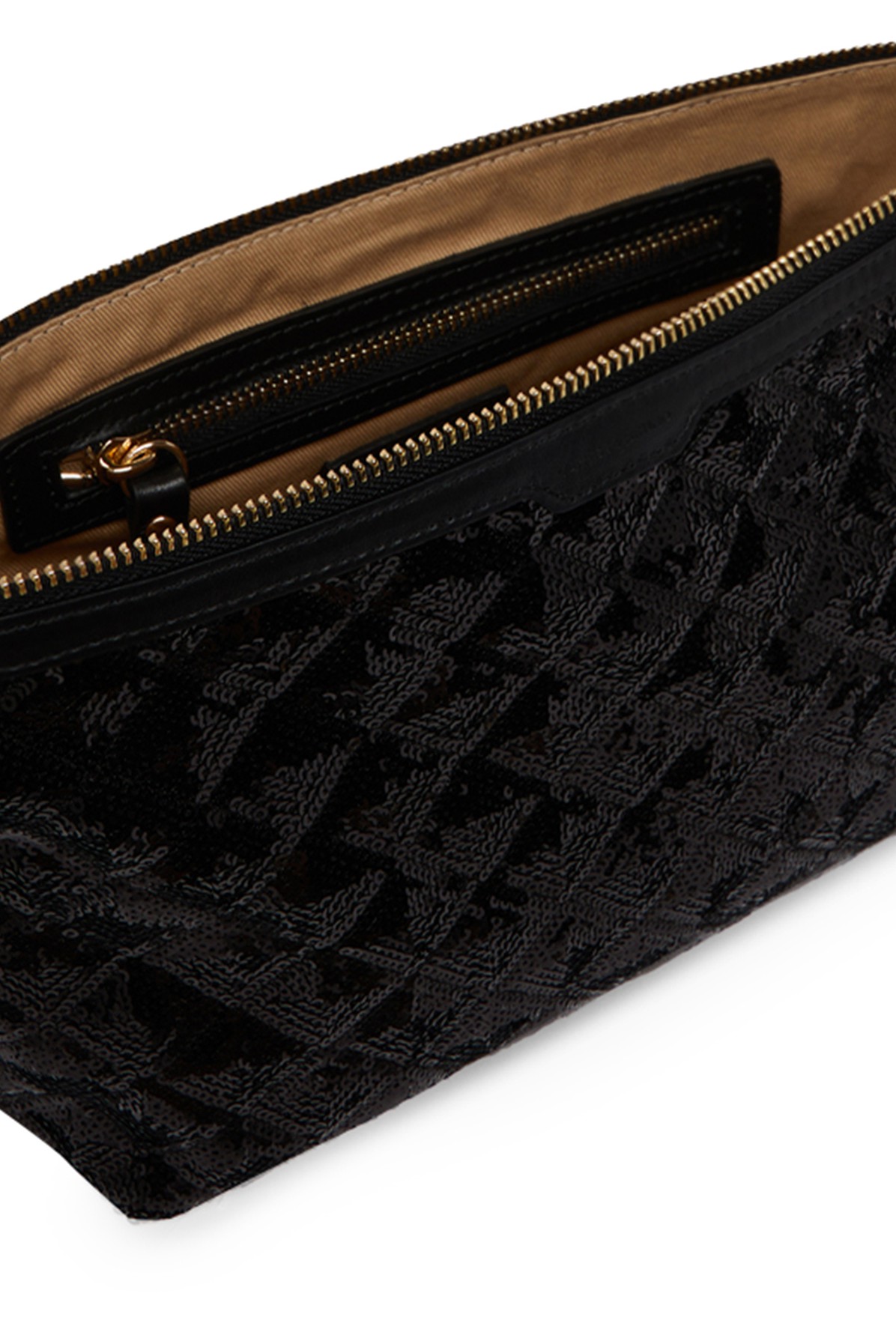 Sequinned clutch