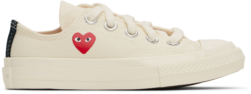 Comme Des Garcons Play COMME des GARCONS PLAY Kids Beige Converse Edition Chuck 70 OG Single Heart Low Top Sneakers Realry