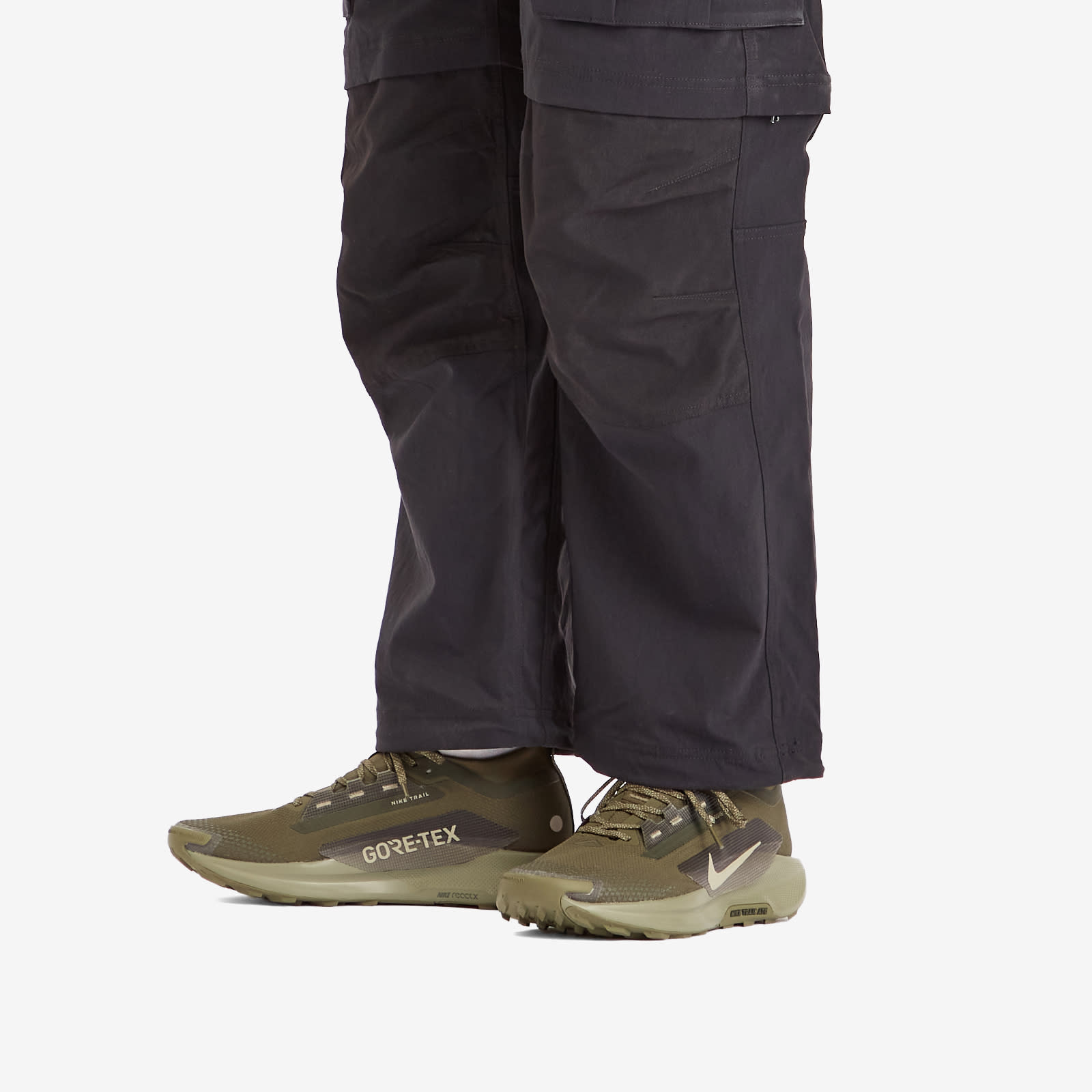 Nike Reactx Pegasus Trail 5 Gtx SP Sneaker in Sequoia/Olive/Army