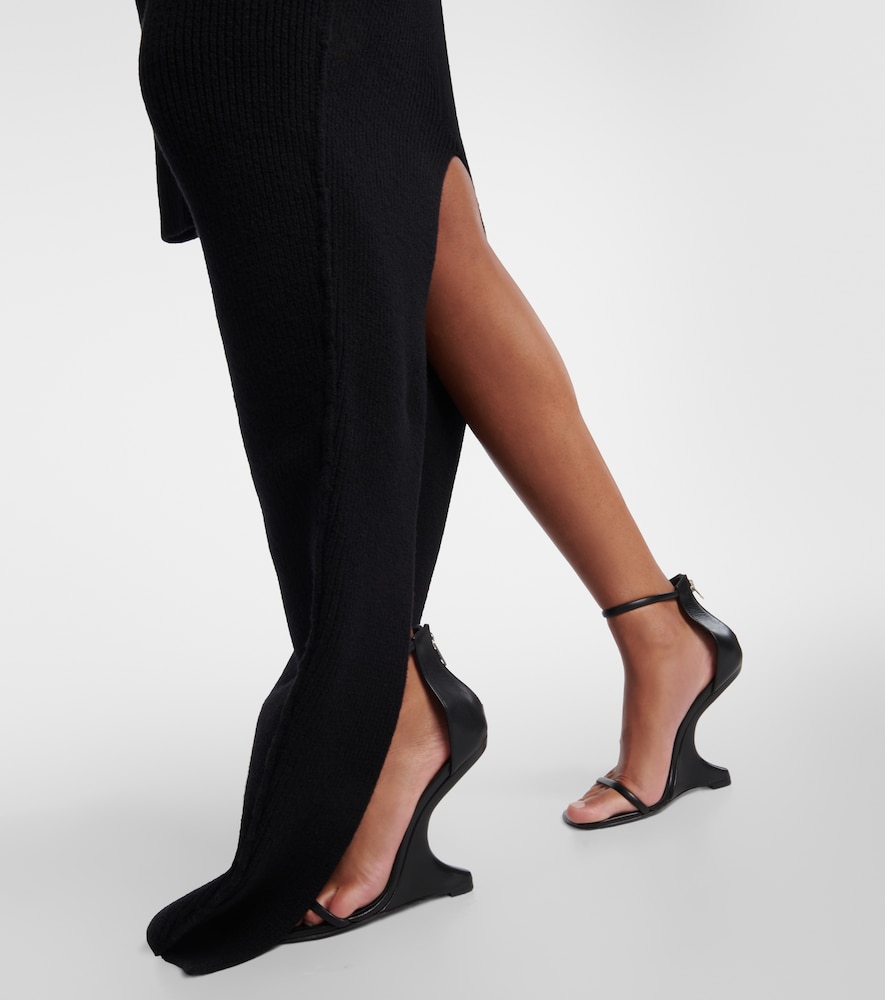 Cashmere and wool gown