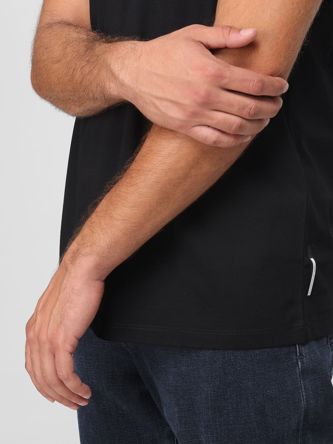 T-Shirt Men color Black