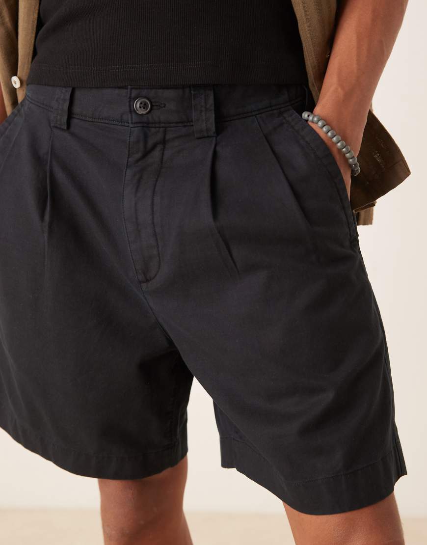 Abercrombie & Fitch 9" pleated shorts in black