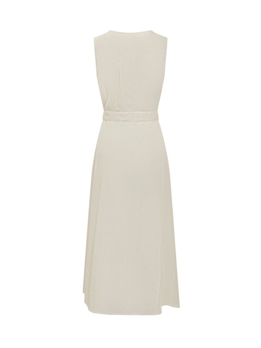 White Solid Scoop Neck Maxi Dress