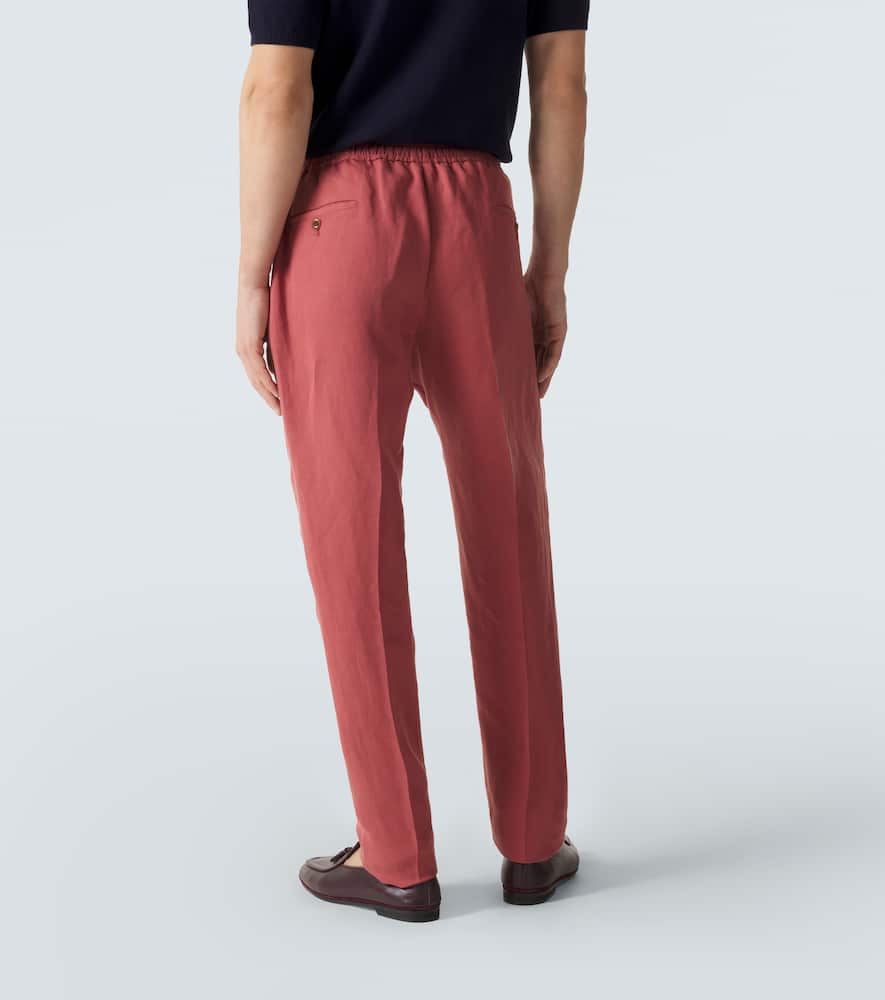 Pleated tapered pants