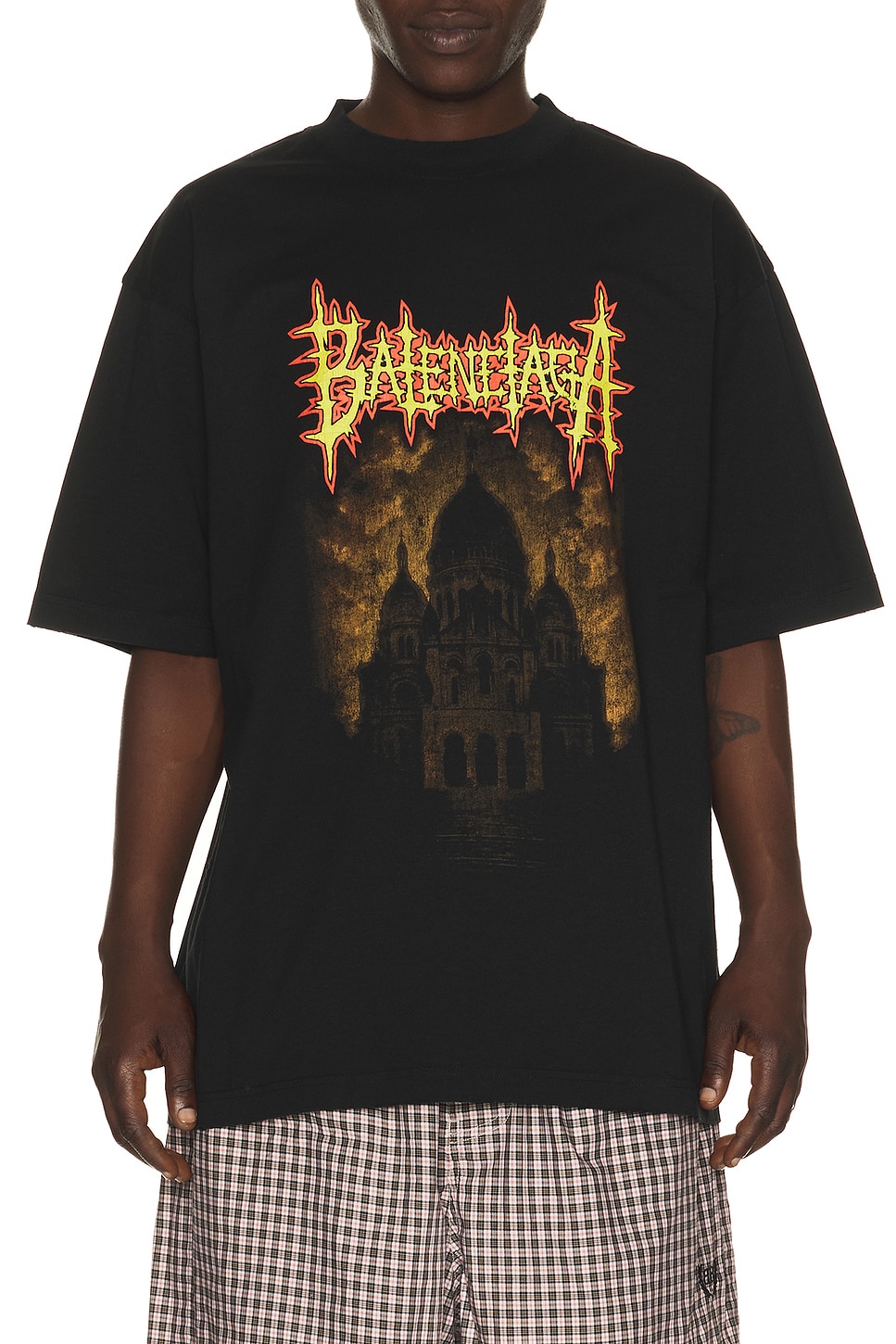 Balenciaga Medium Fitted T-shirt in Black - Black. L also in M, XL/1X
