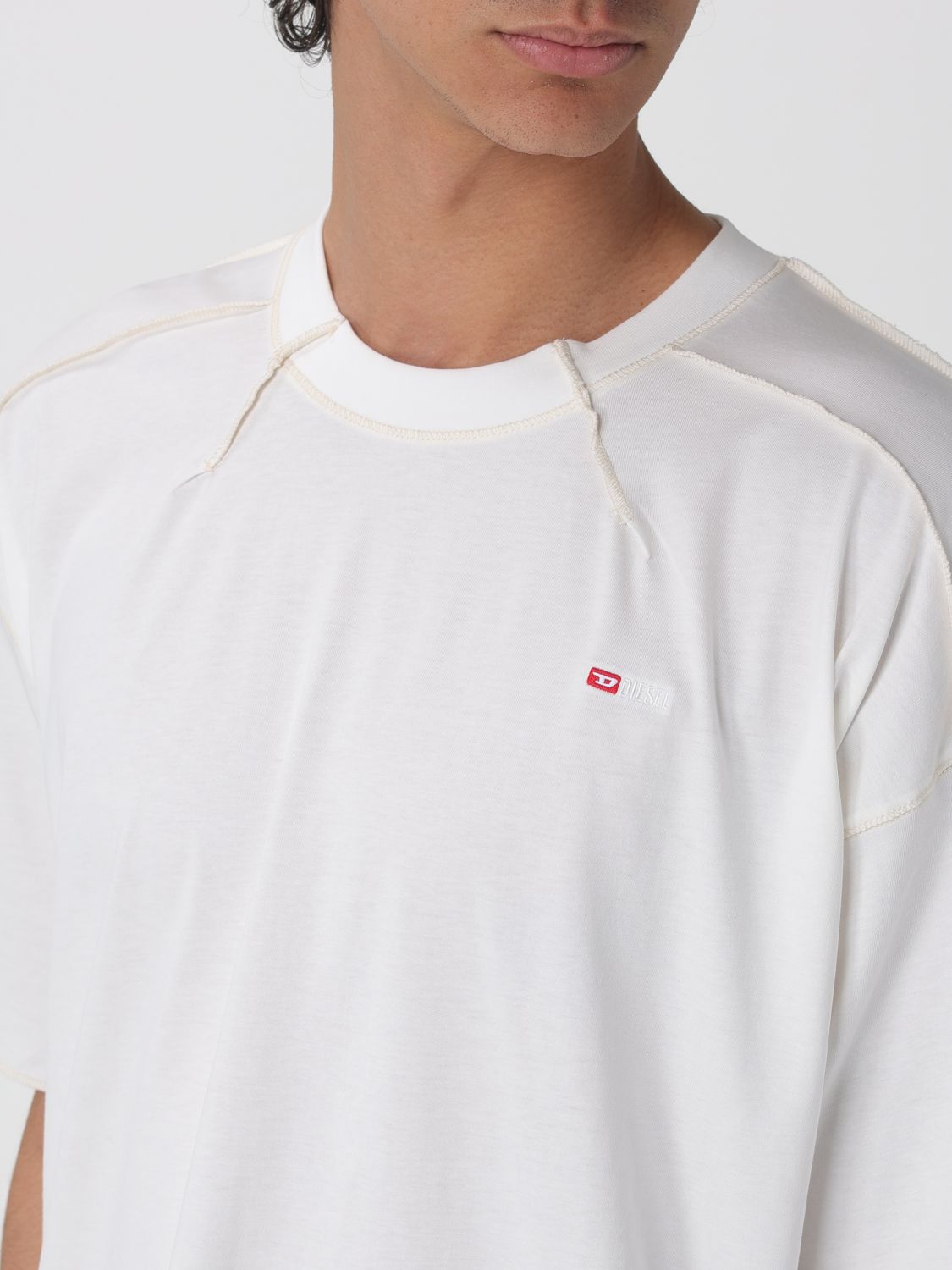 T-Shirt Men color White