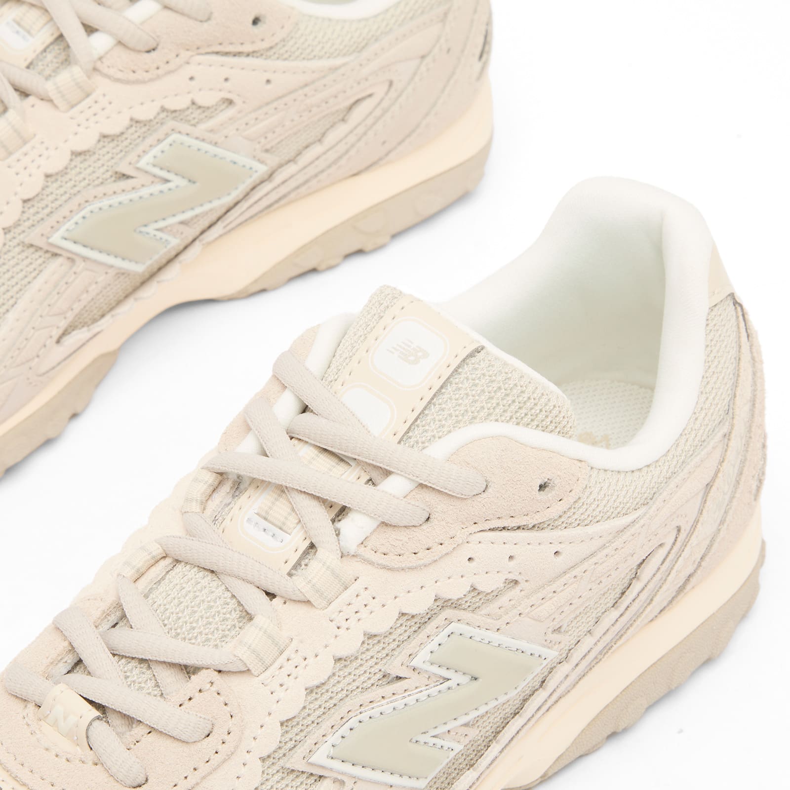Women's 204L Sneaker in Sea Salt