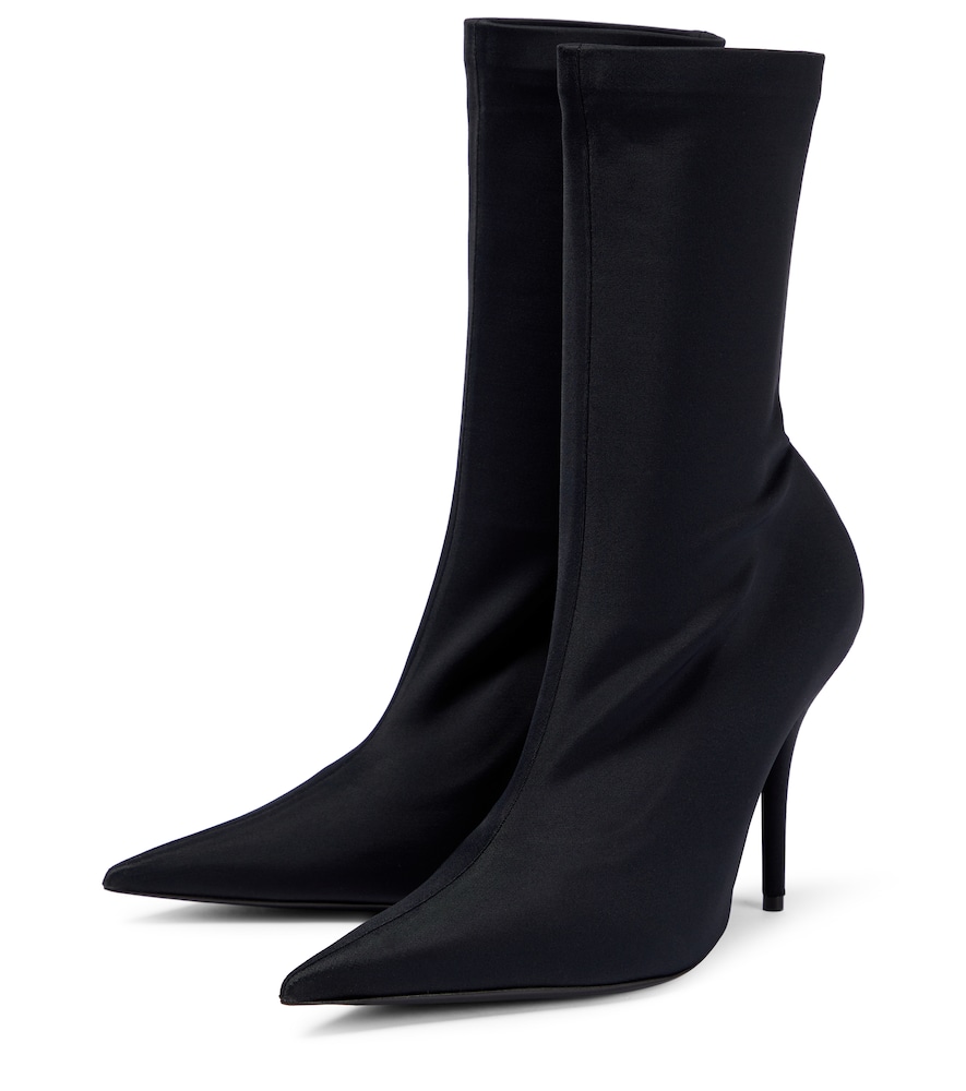 Knife sock boots