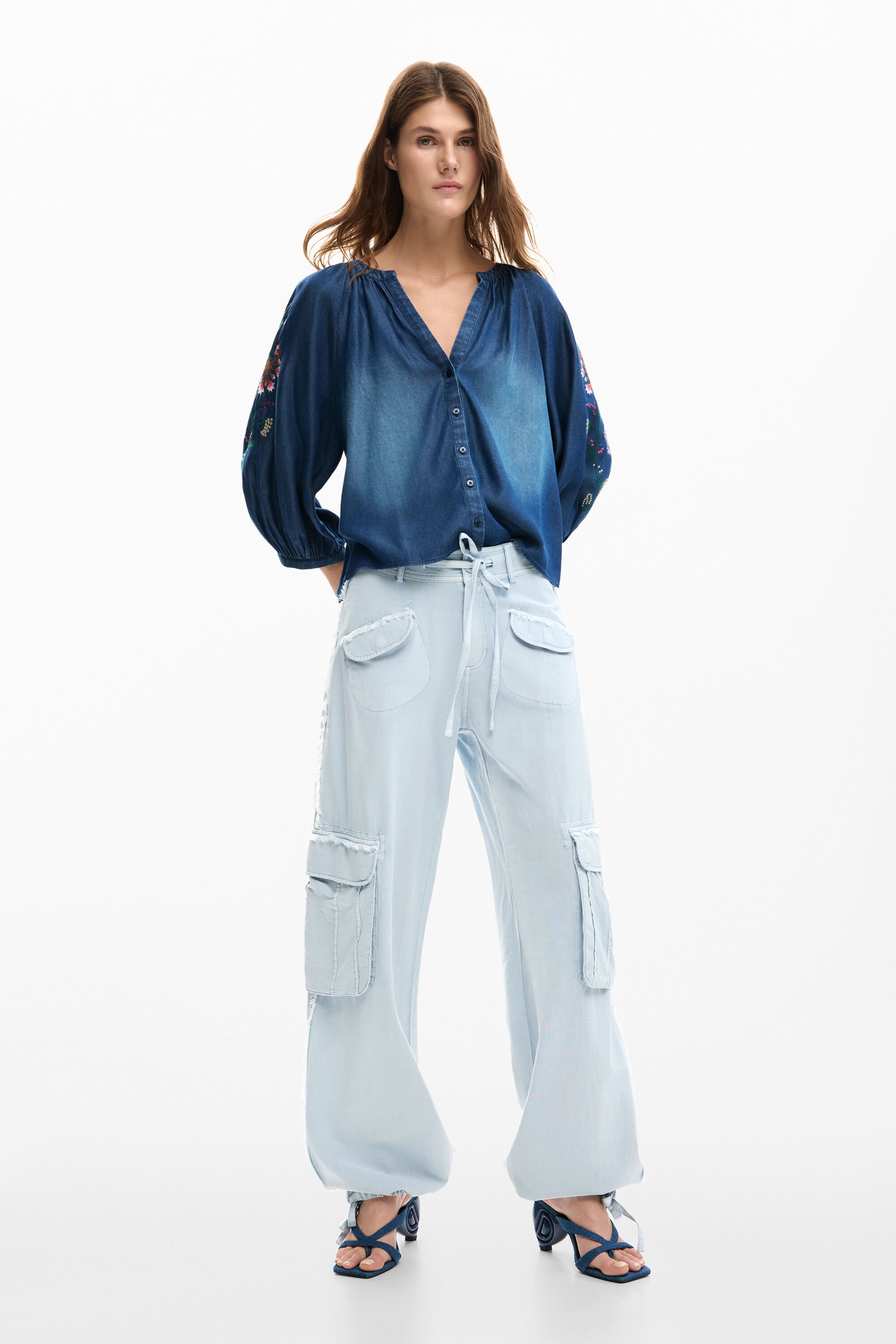 Cargo pants with pocket