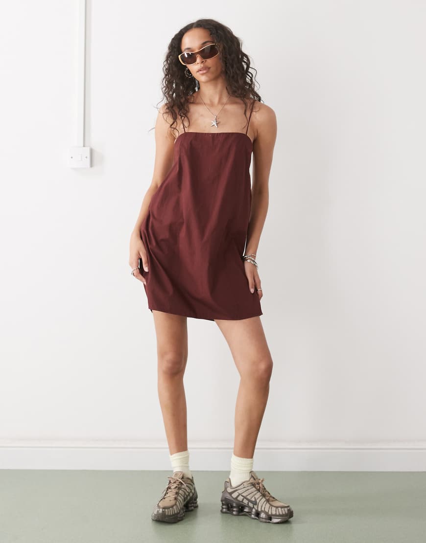 Cotton poplin mini dress with tie straps in burgundy-Red