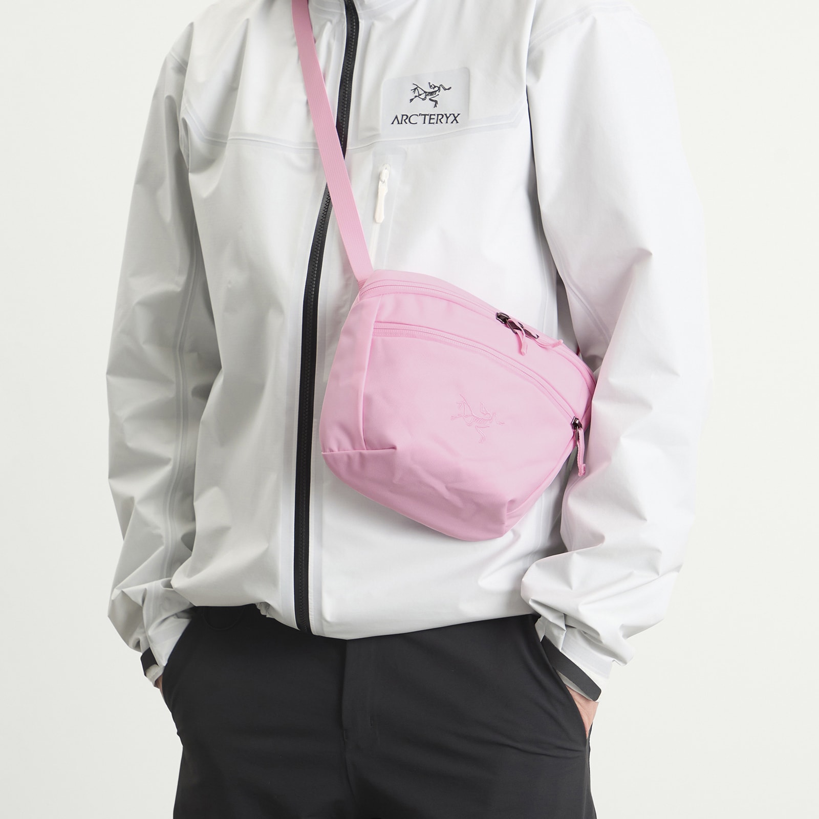 Mantis 2 Waist Pack in Pineberry 