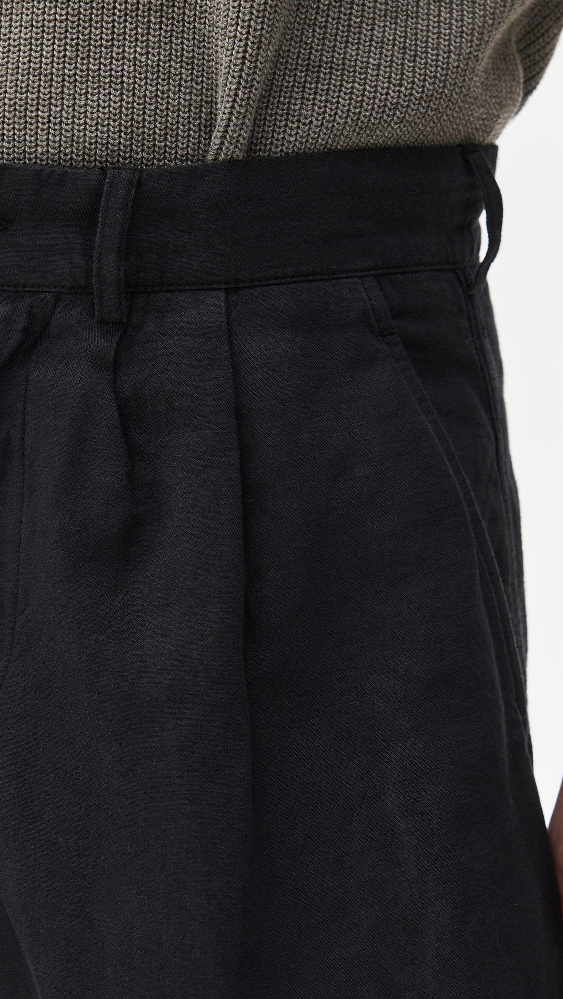 Knickerbocker Canal Cotton & Linen Pleated Shorts Black