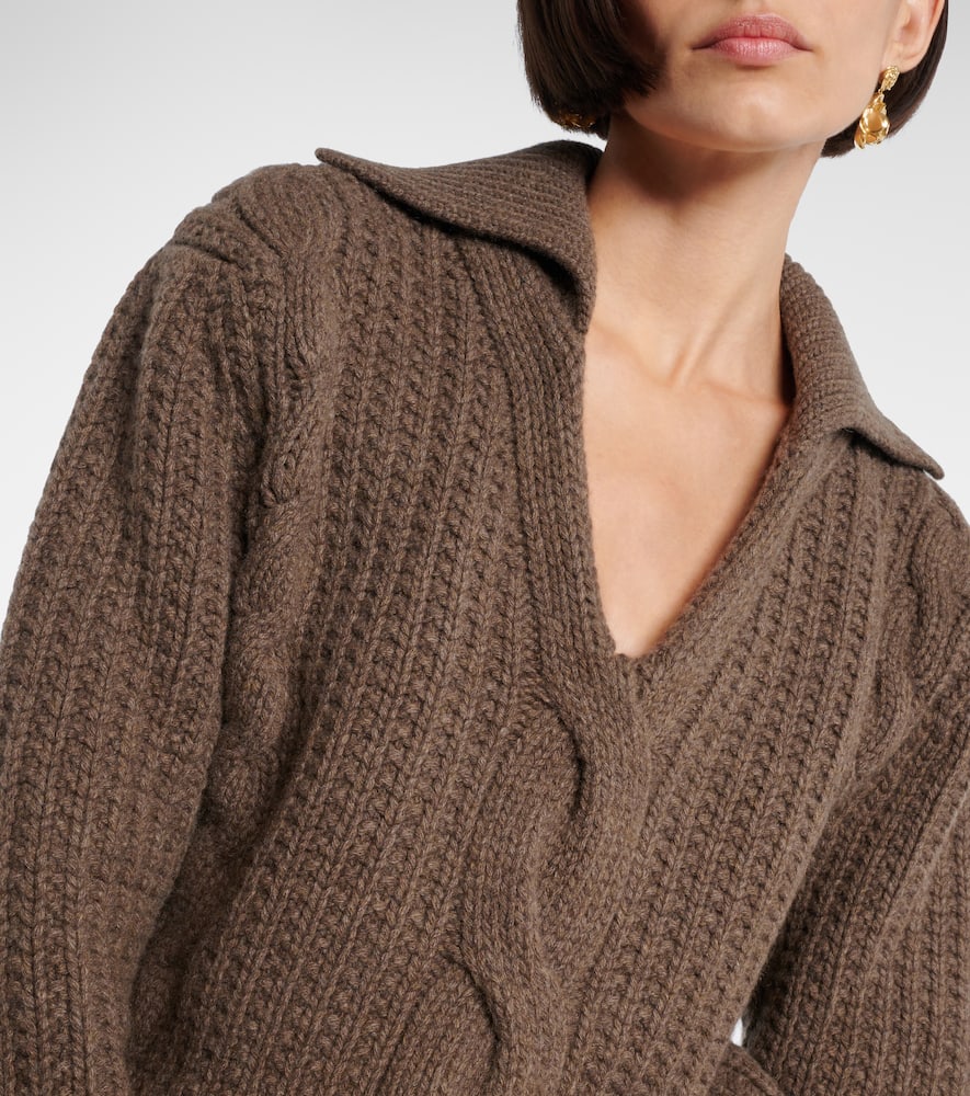 Cashmere sweater