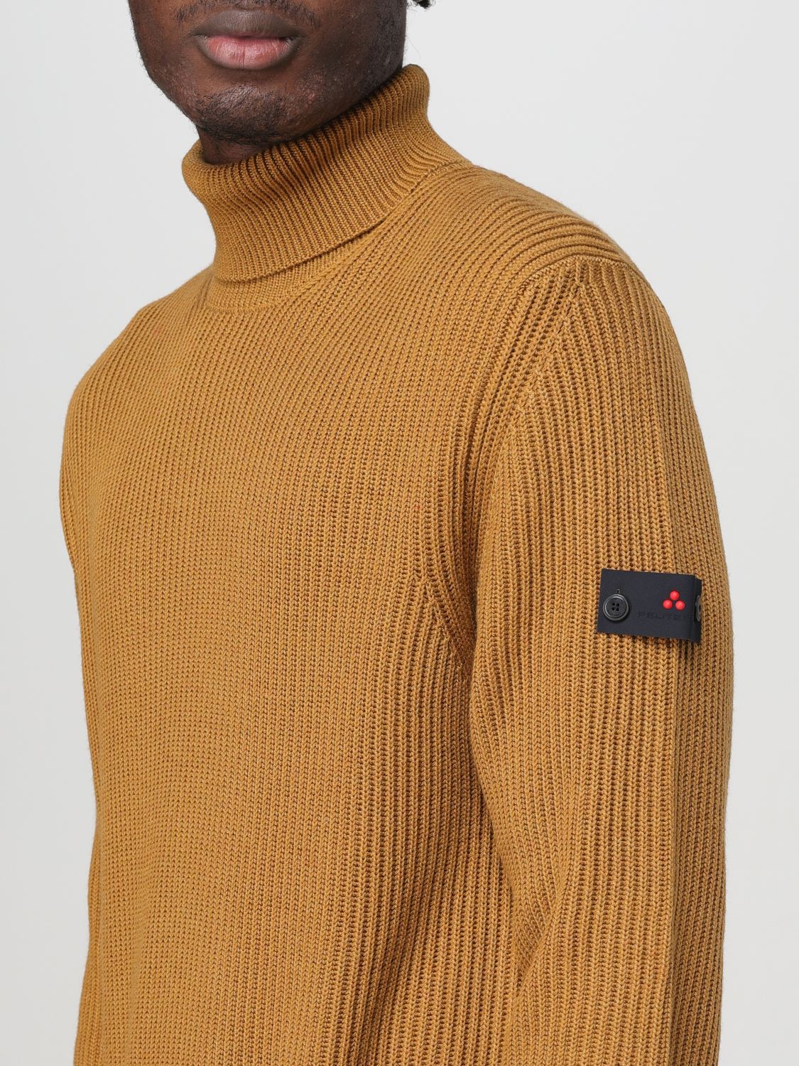 Sweater Men color Mustard