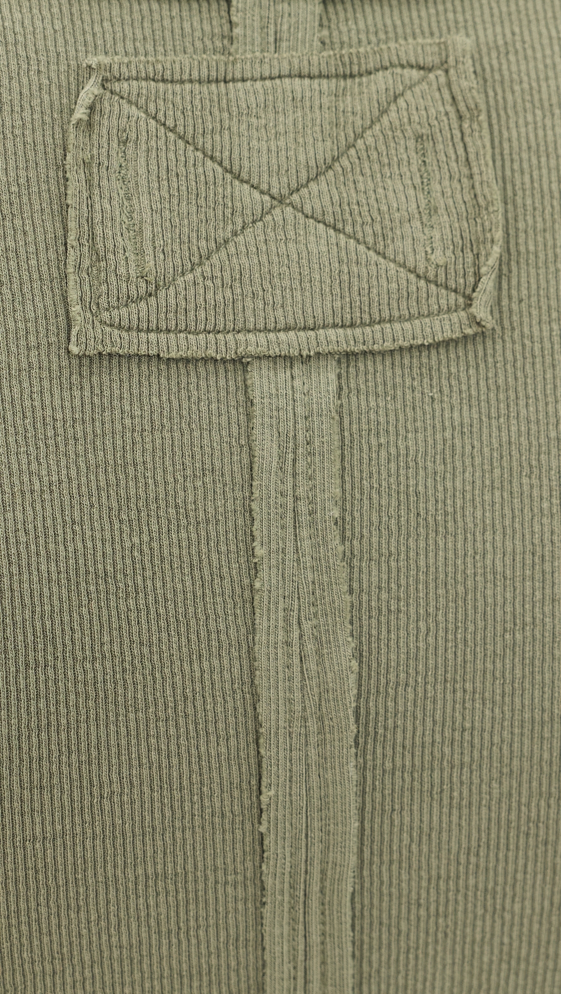 Jamie Henley Tee Capulet Olive