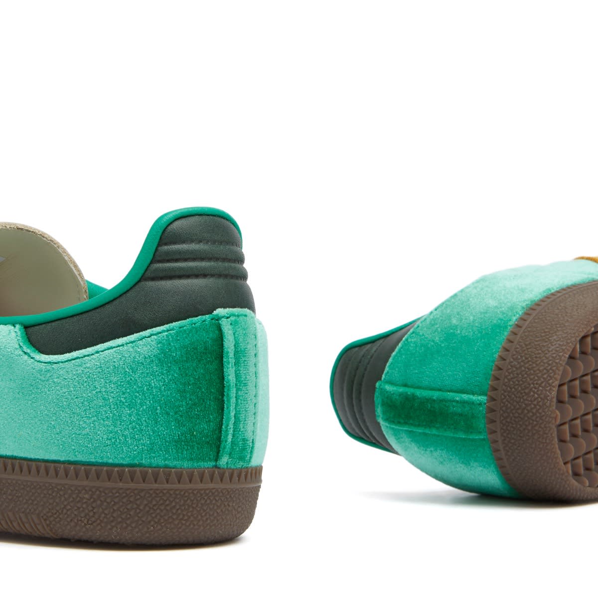 Women's Samba OG W Sneaker in Court Green/Preloved Yellow