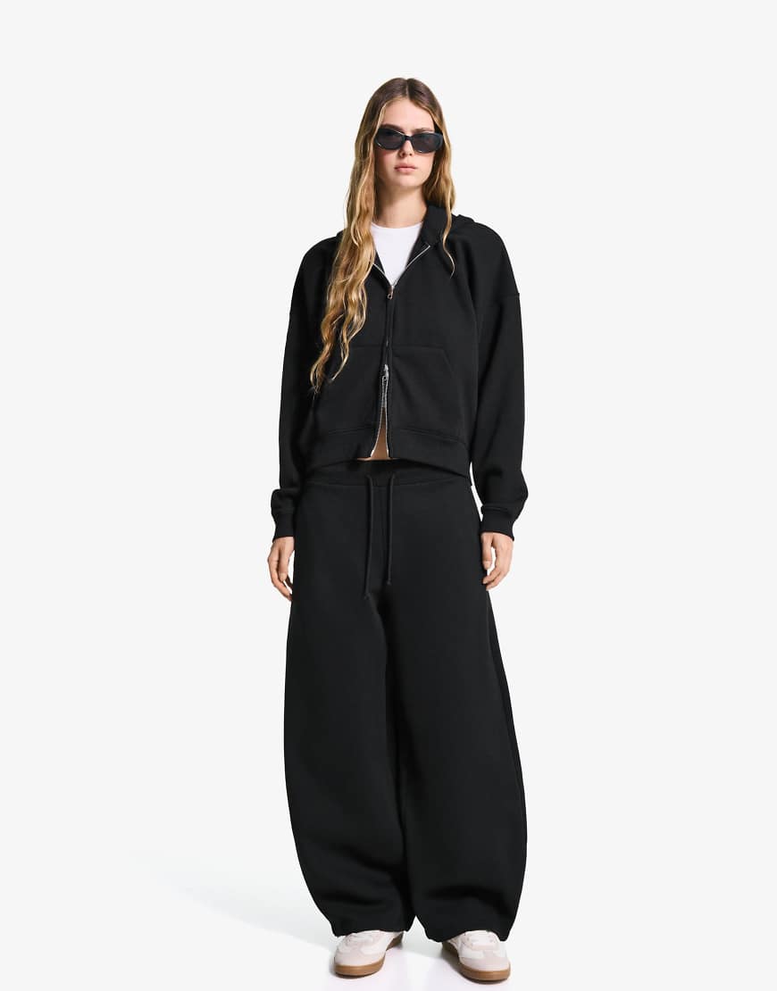 Plush barrel trousers in black