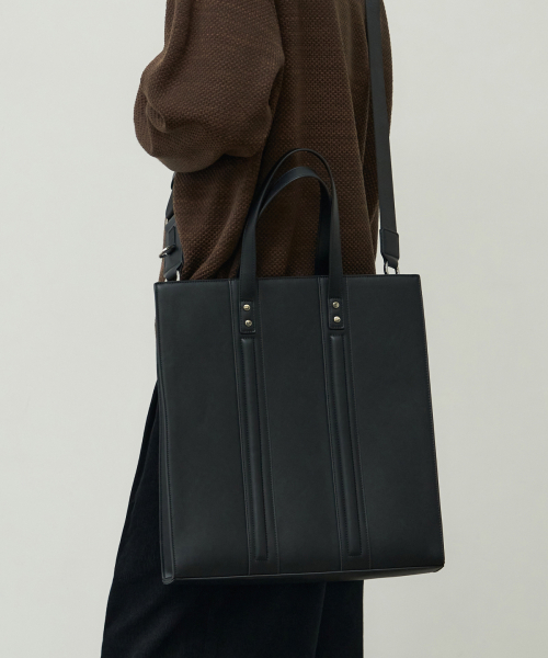Essential Studded Leather Tote Bag