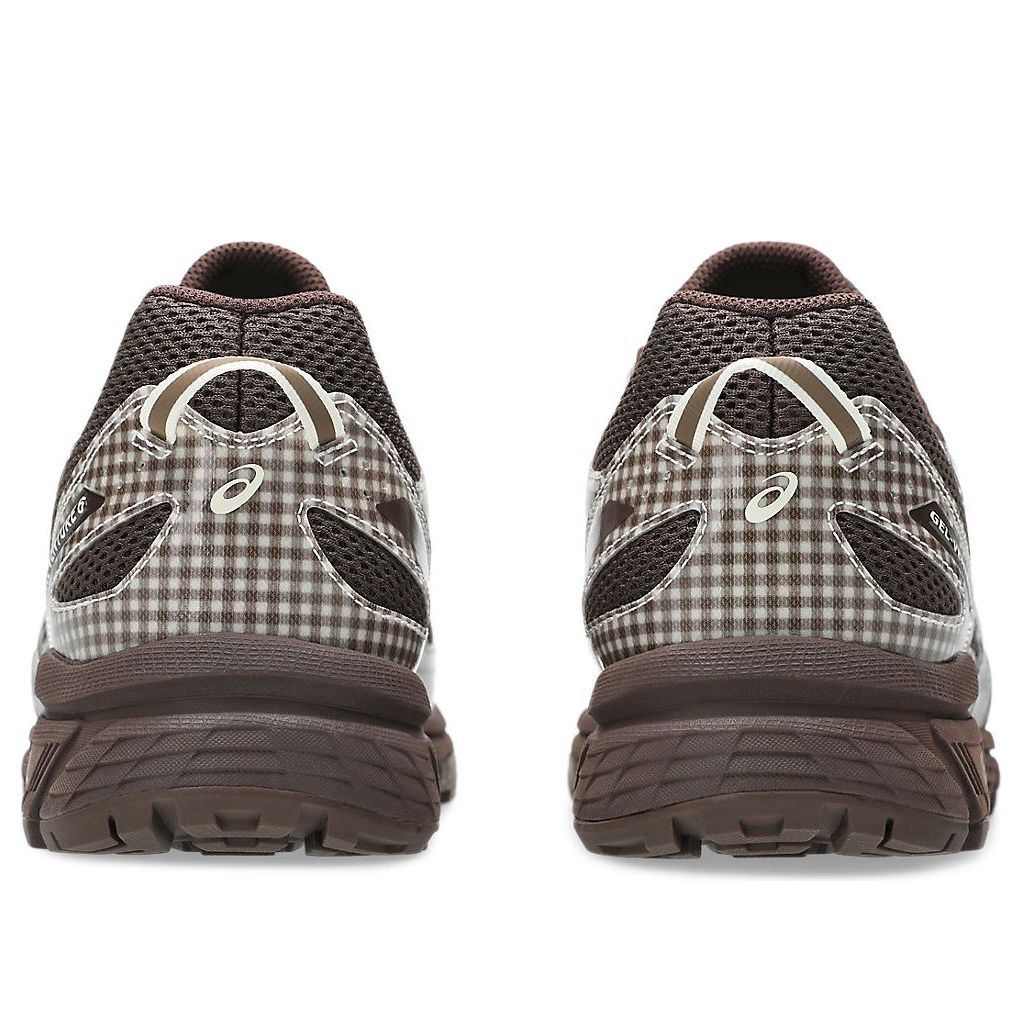 X Story mfg. Gel-Venture 6 'Reddish Brown Gingham'
