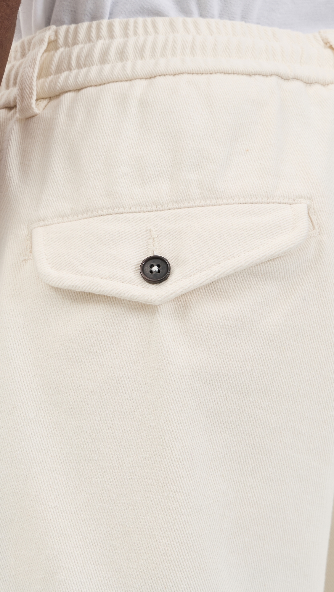 Pleated Track Shorts Ecru
