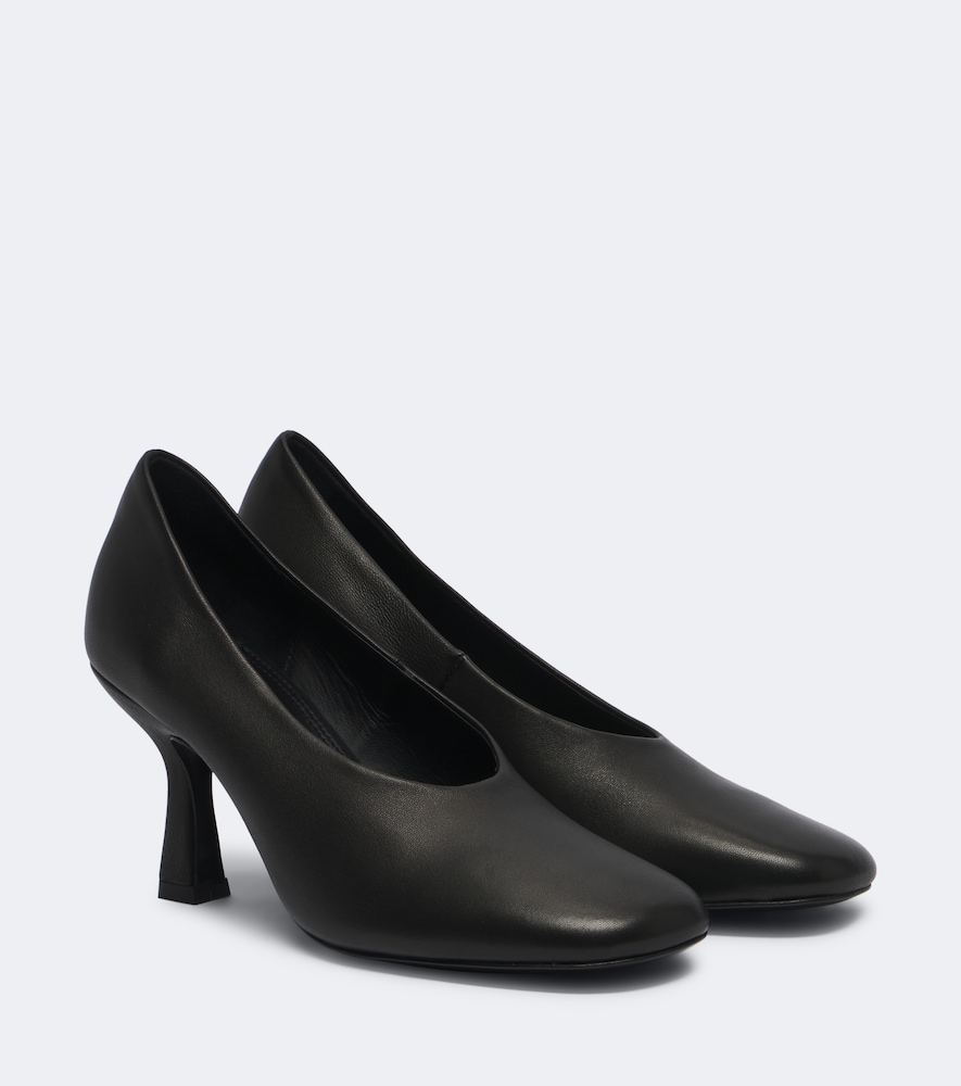 Berlin leather pumps