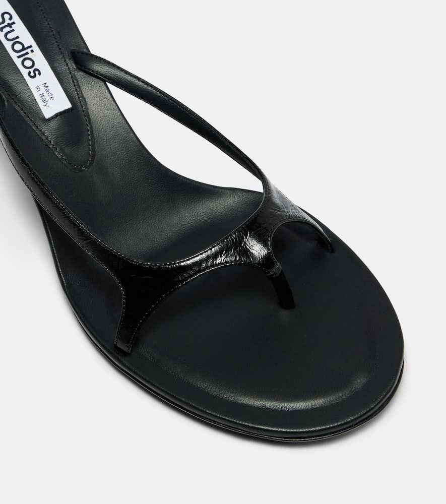 60 patent leather sandals