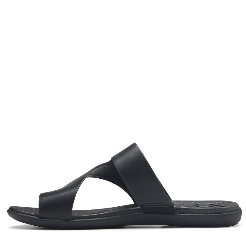 B. O.C. Women's Hazy Toe Loop Sandals (Black)