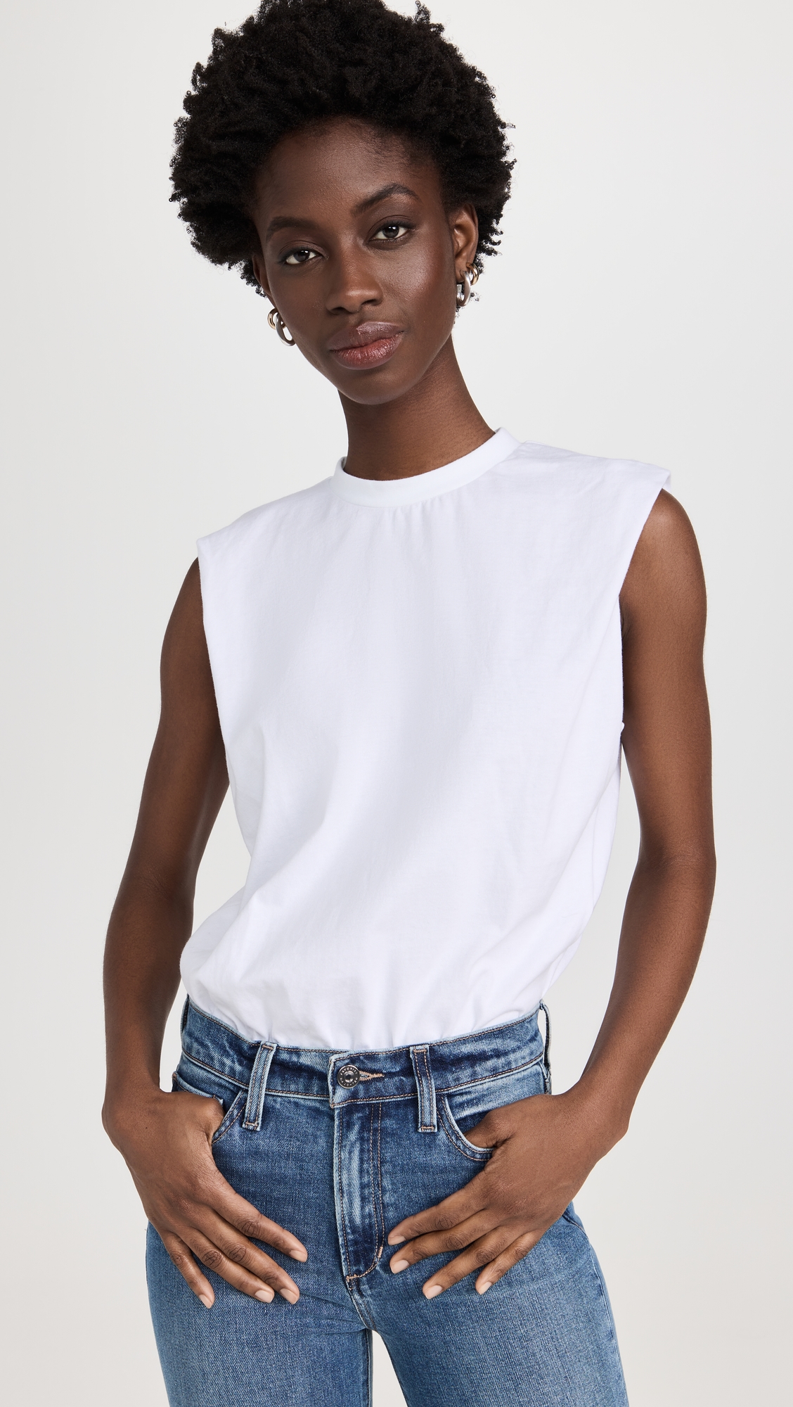 Ambitionist 여성 Muscle Tee Thong Bodysuit White