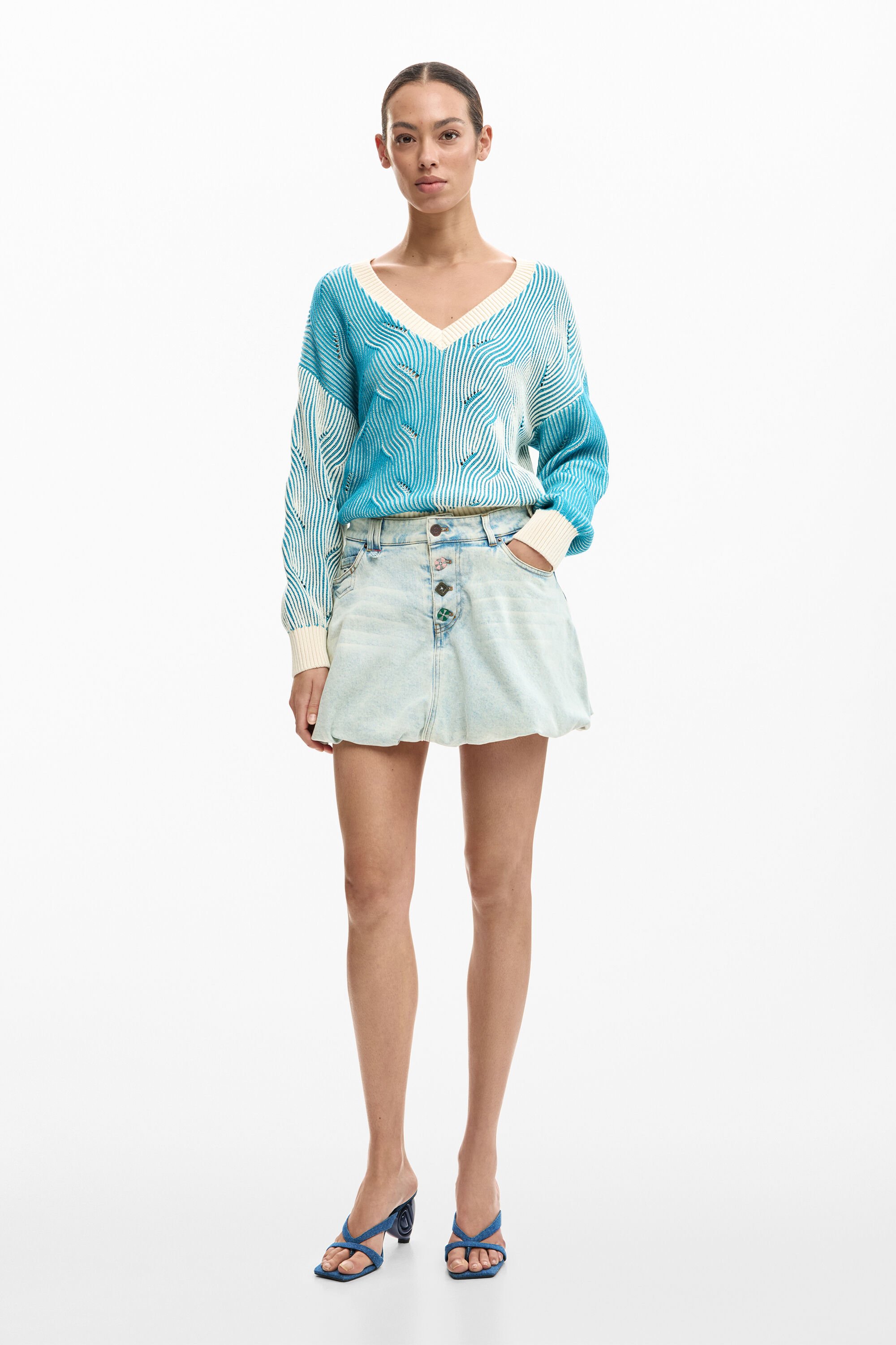 Short denim skirt
