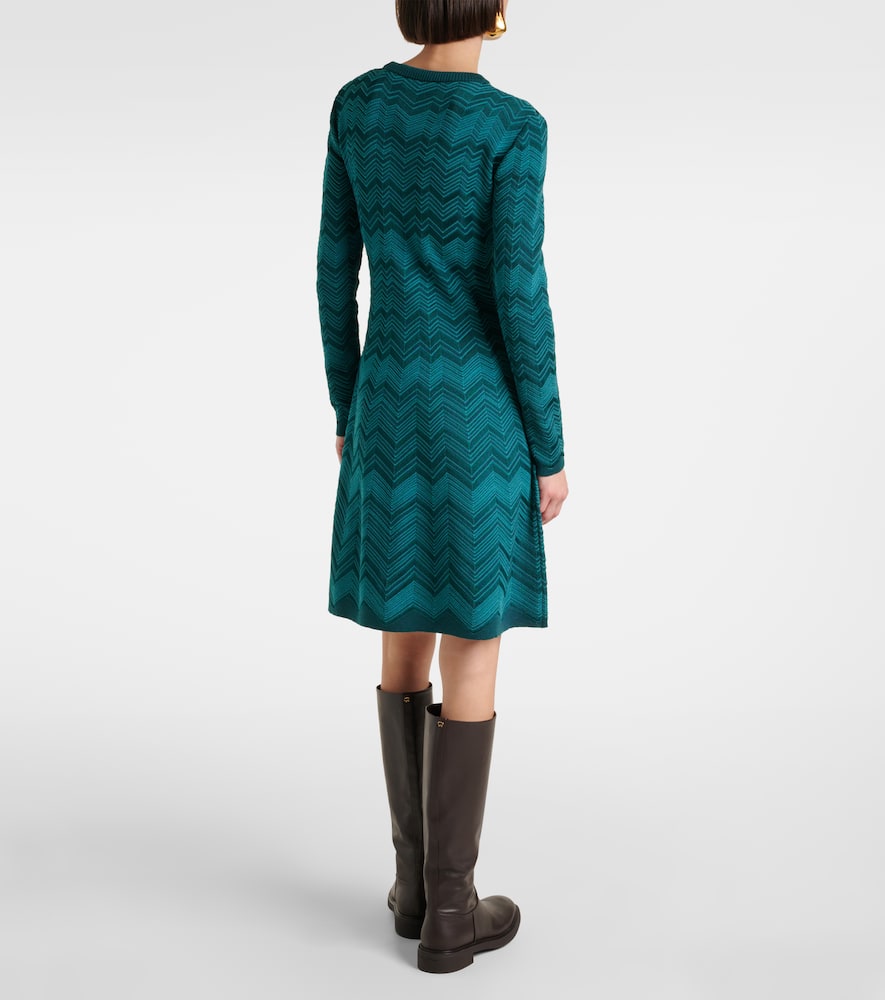 Zigzag knitted minidress