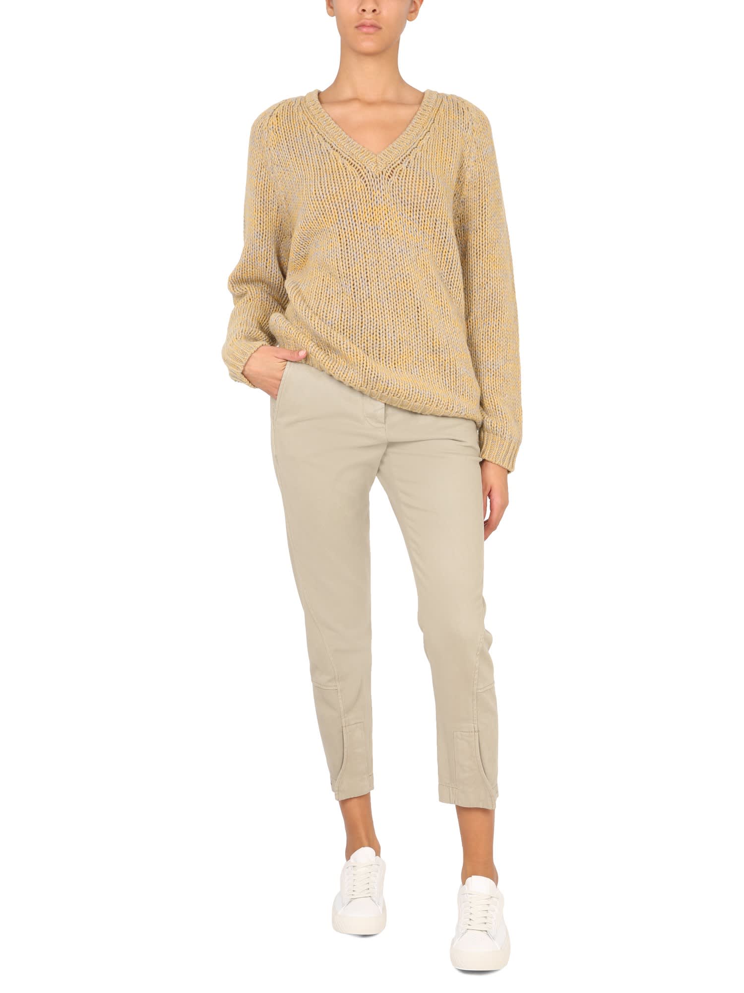 Virgin wool V-neck jumper