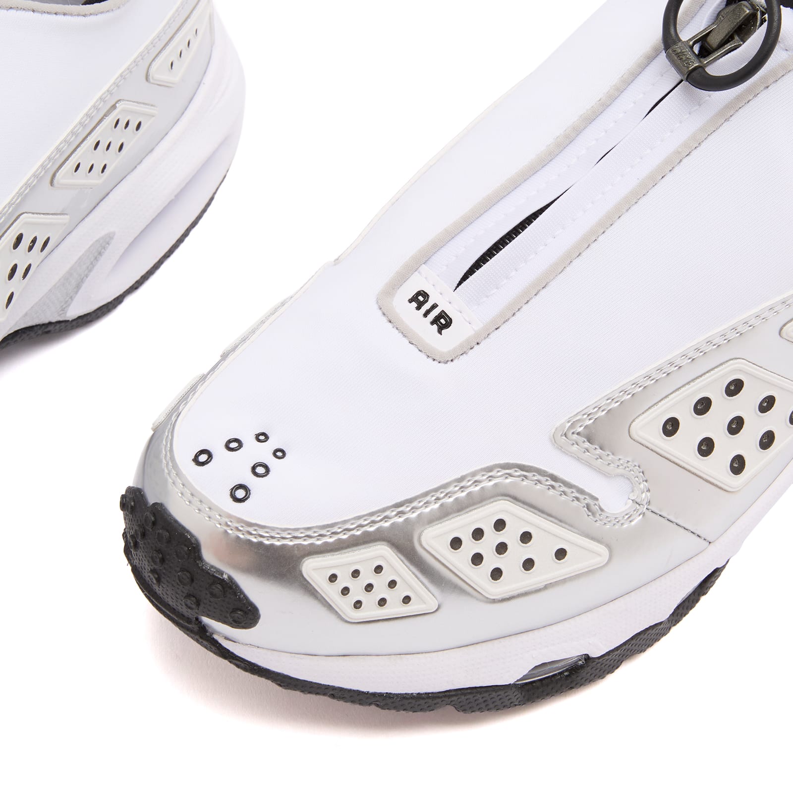Women s Air Max SNDR Sneakers White / Black / Metallic Silver