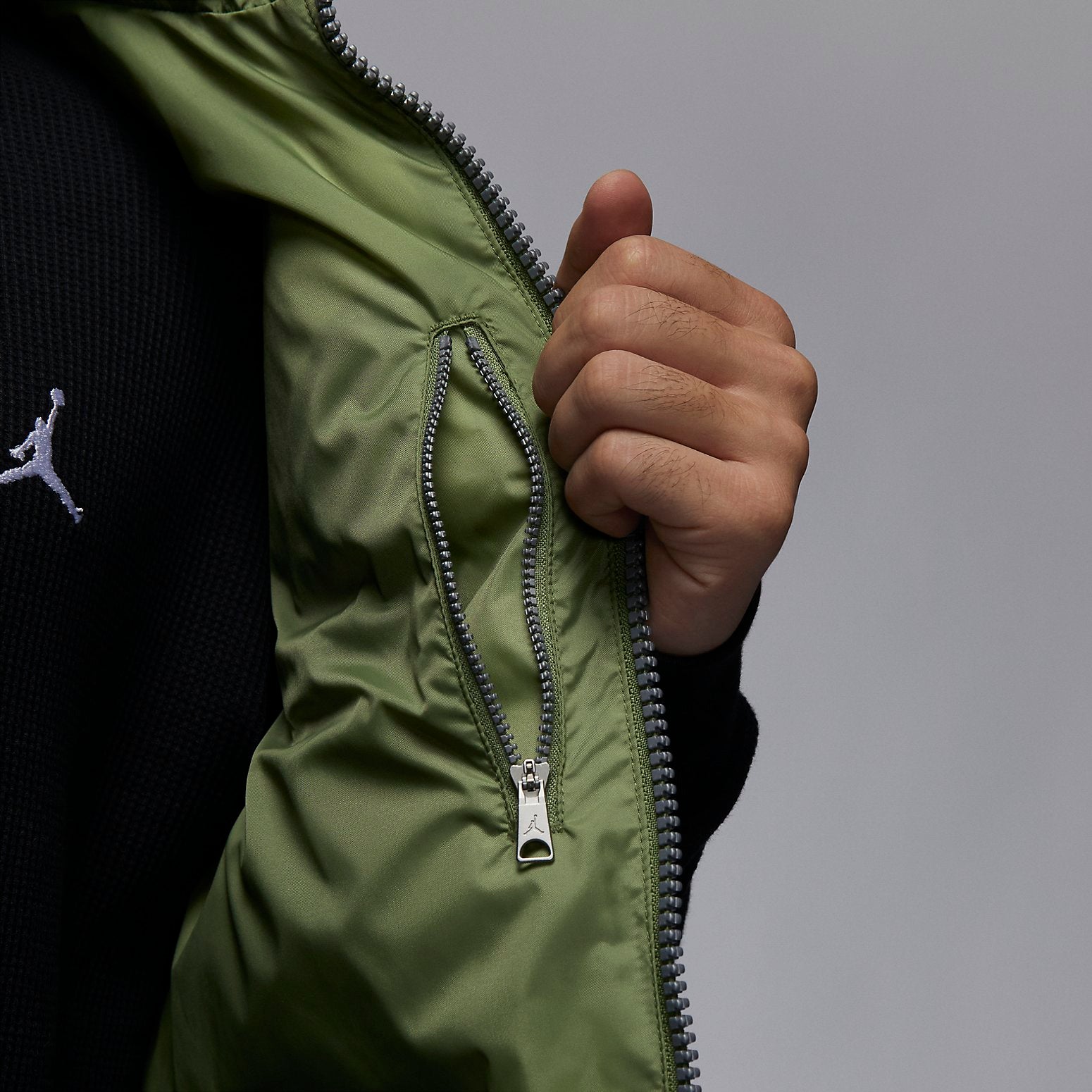 Air Essentials Vest 'Olive Green'