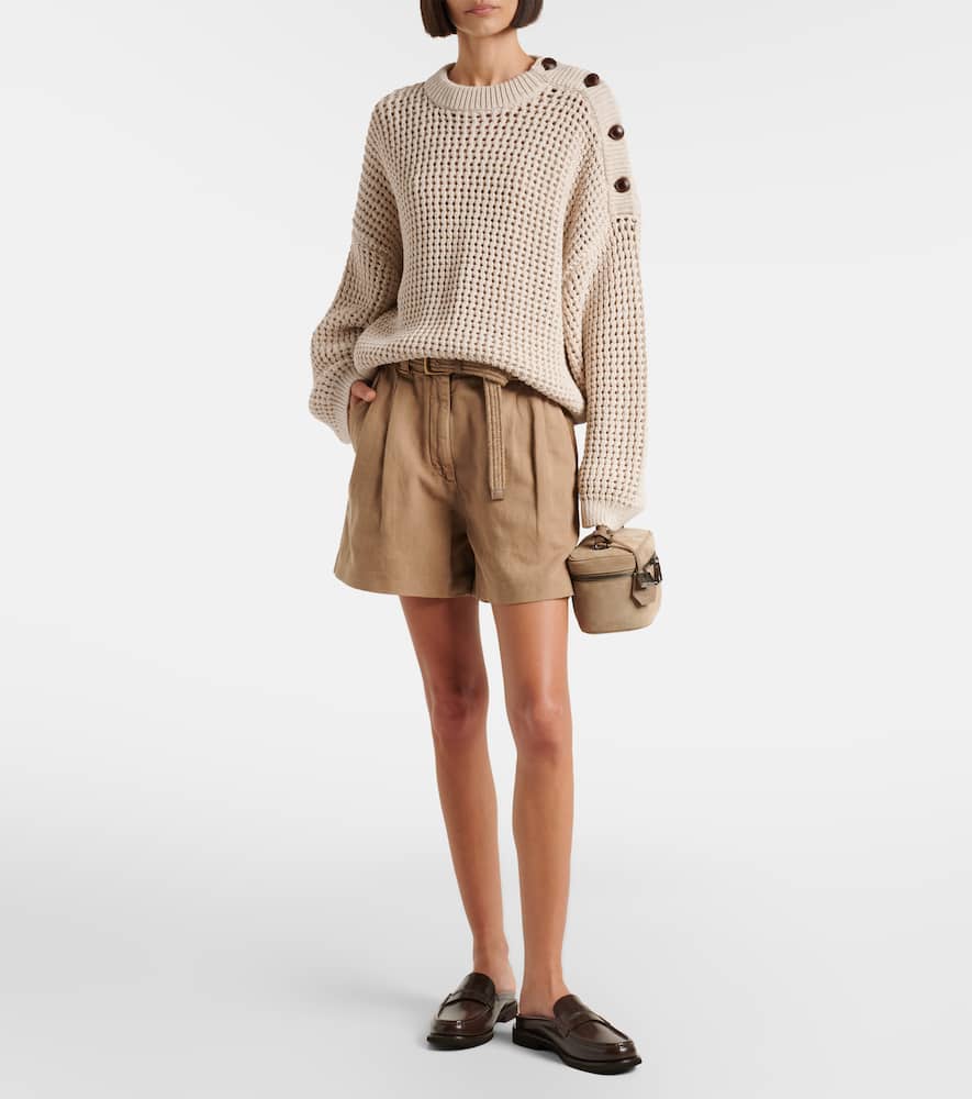 Cotton and linen Bermuda shorts