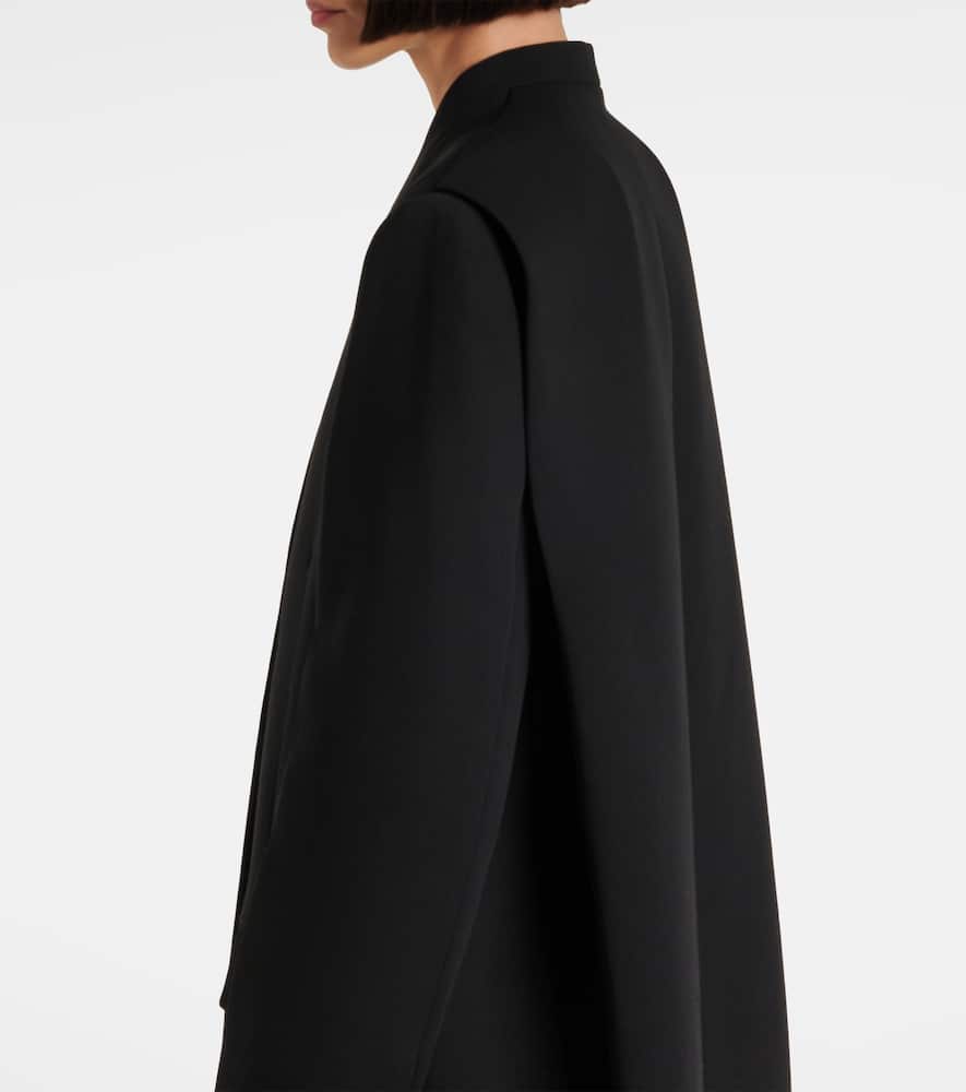 Deep pleated coat