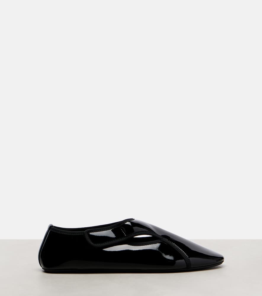 Alaïa Criss Cross leather-trimmed ballet flats